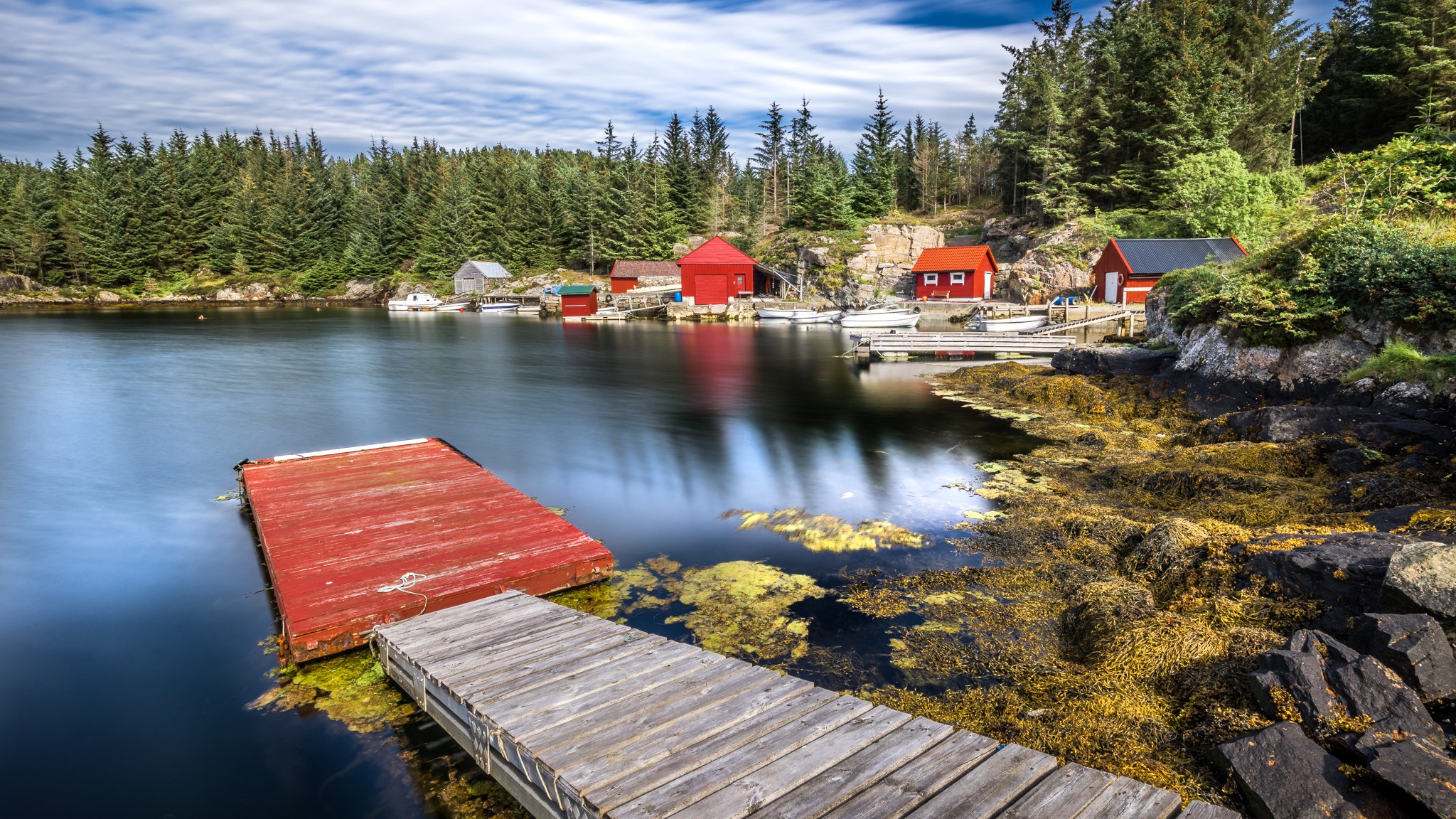 Red boathouses on a lake in Norway HD Wallpaper