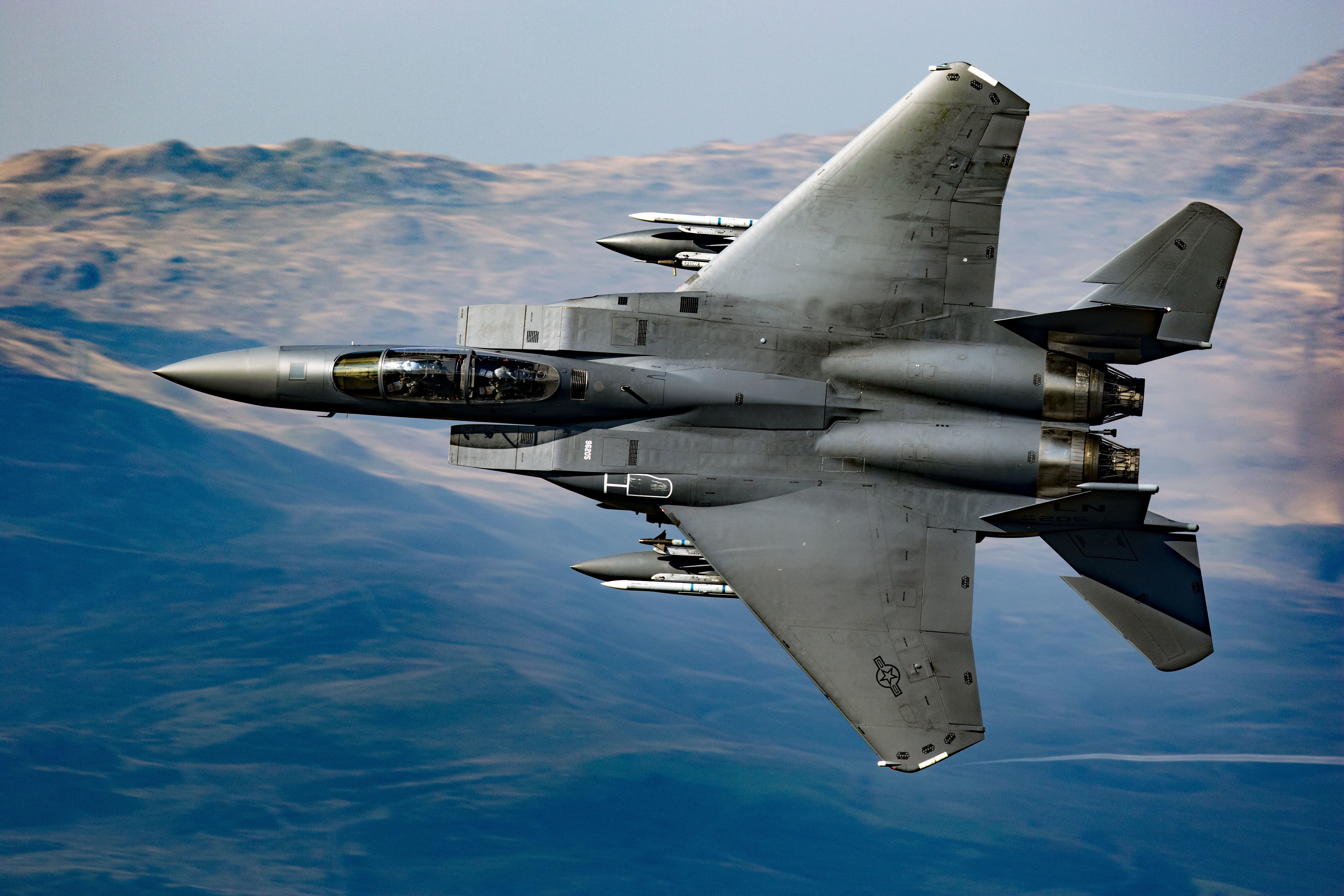 McDonnell Douglas F-15 Eagle fighter jet in flight HD Wallpaper