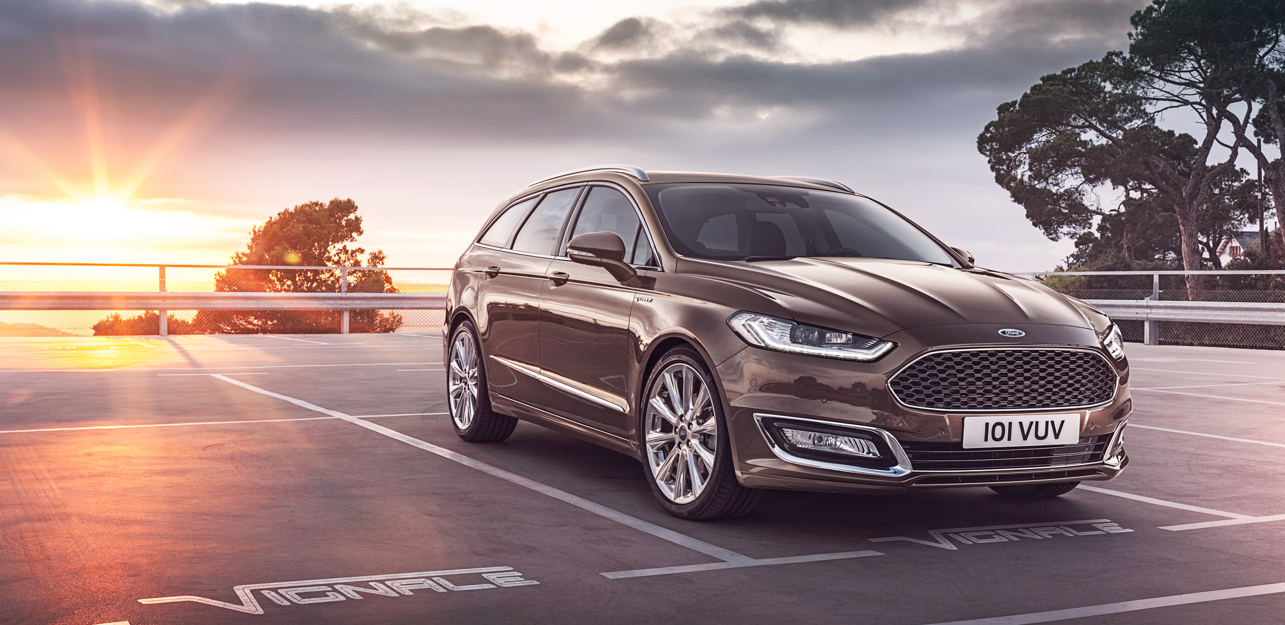 4K 2015 Ford Mondeo Vignale Turnier HD Wallpaper