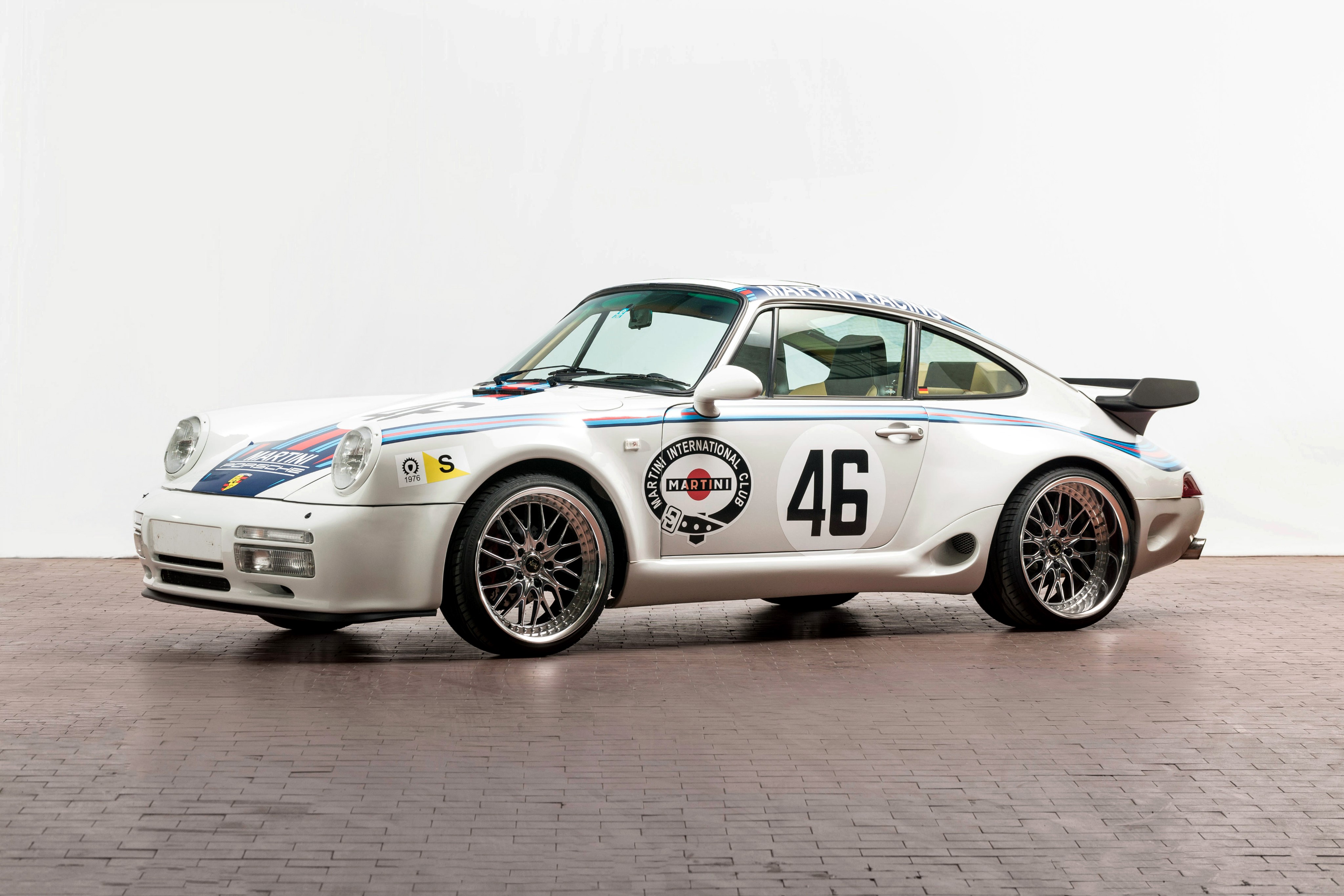 White Martini Racing Porsche 911 Turbo 3.3 Coupe (930) HD Wallpaper