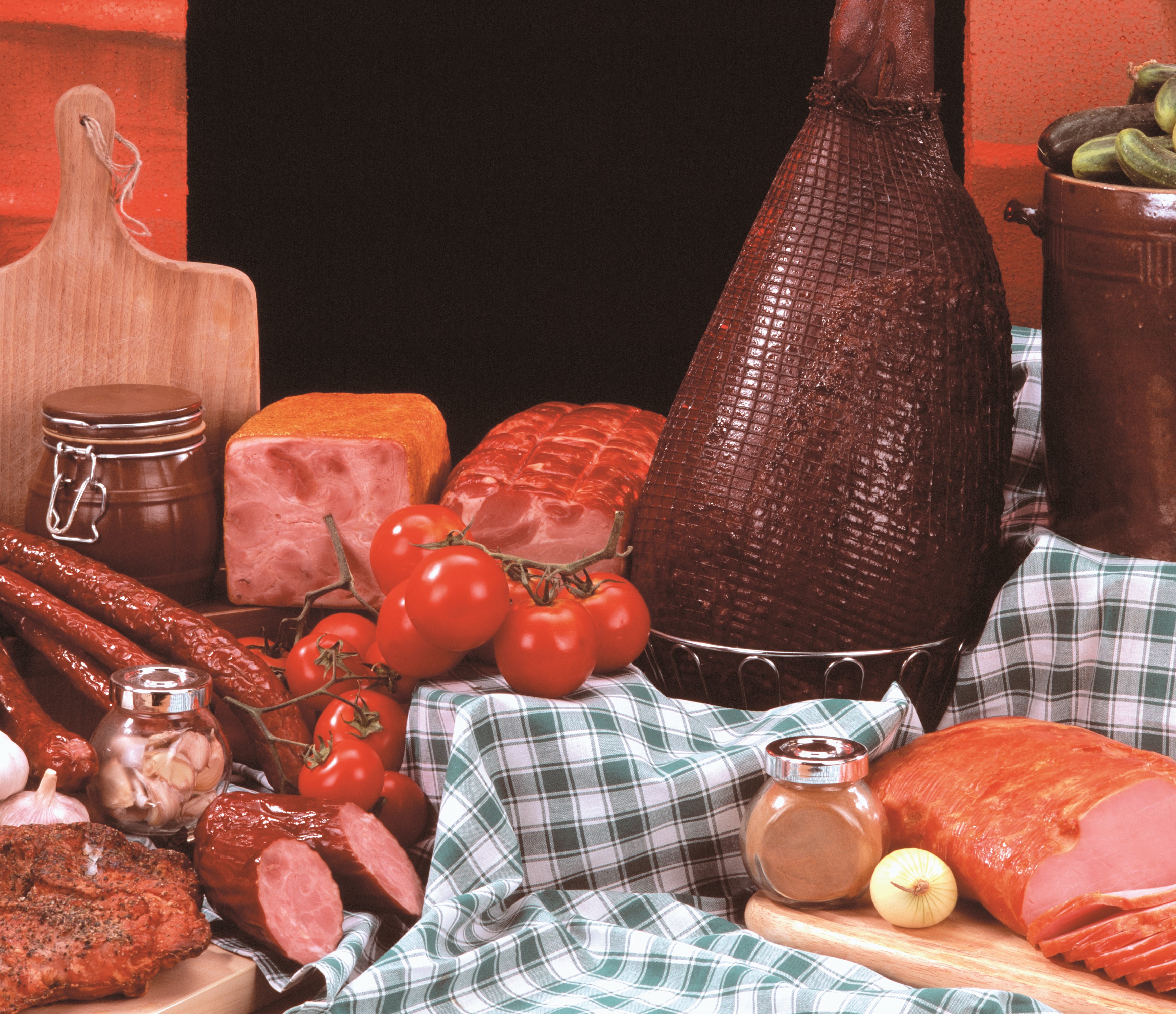 Assortment of cured meats, tomatoes, and pickles HD Wallpaper