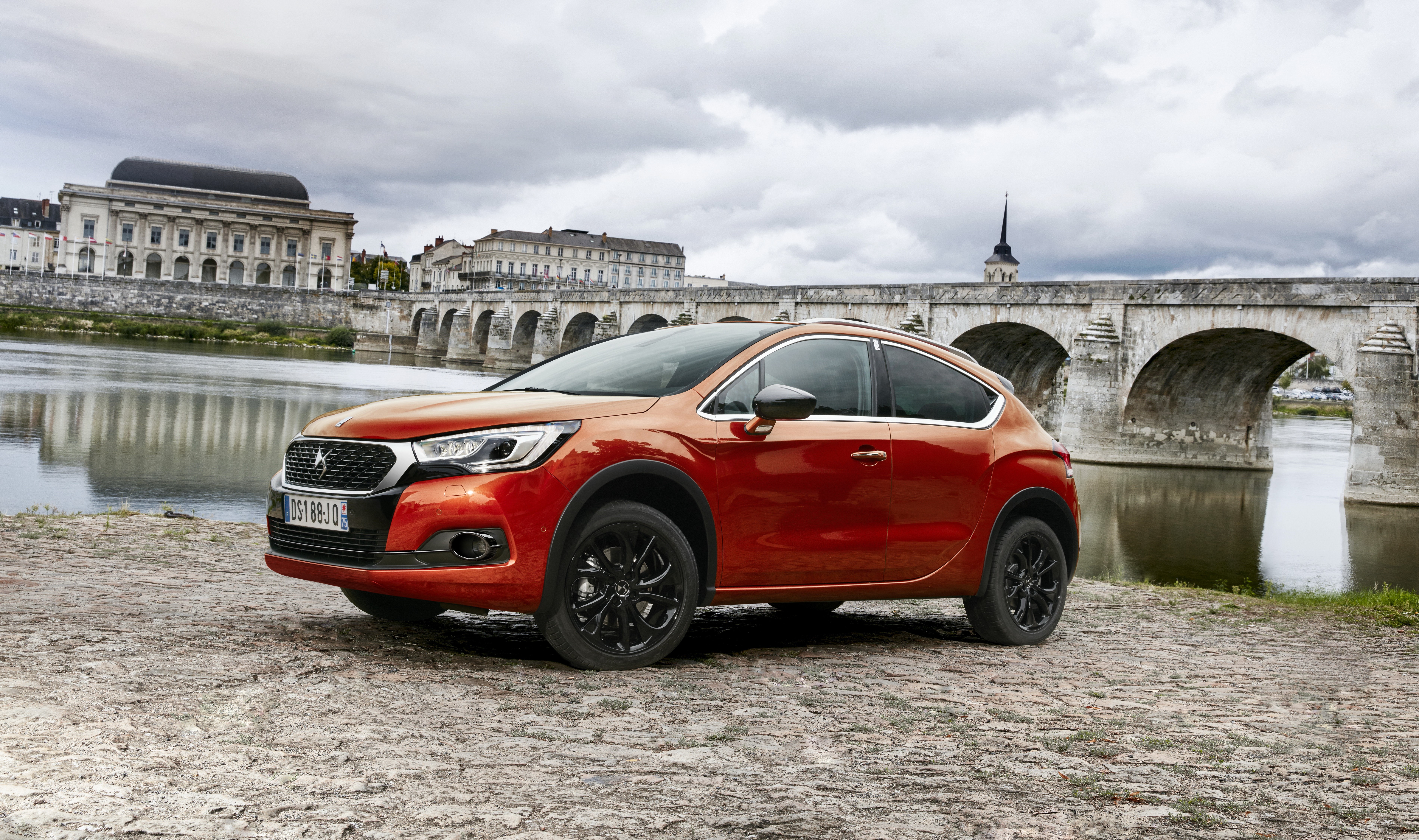 2015 DS 4 Crossback Orange Metallic HD Wallpaper
