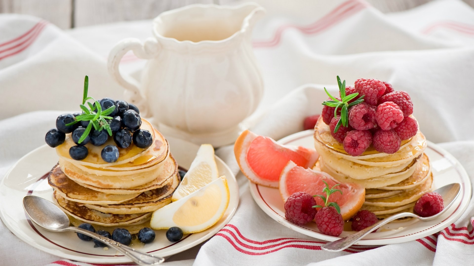 Pancakes with Raspberries and Blueberries HD Wallpaper