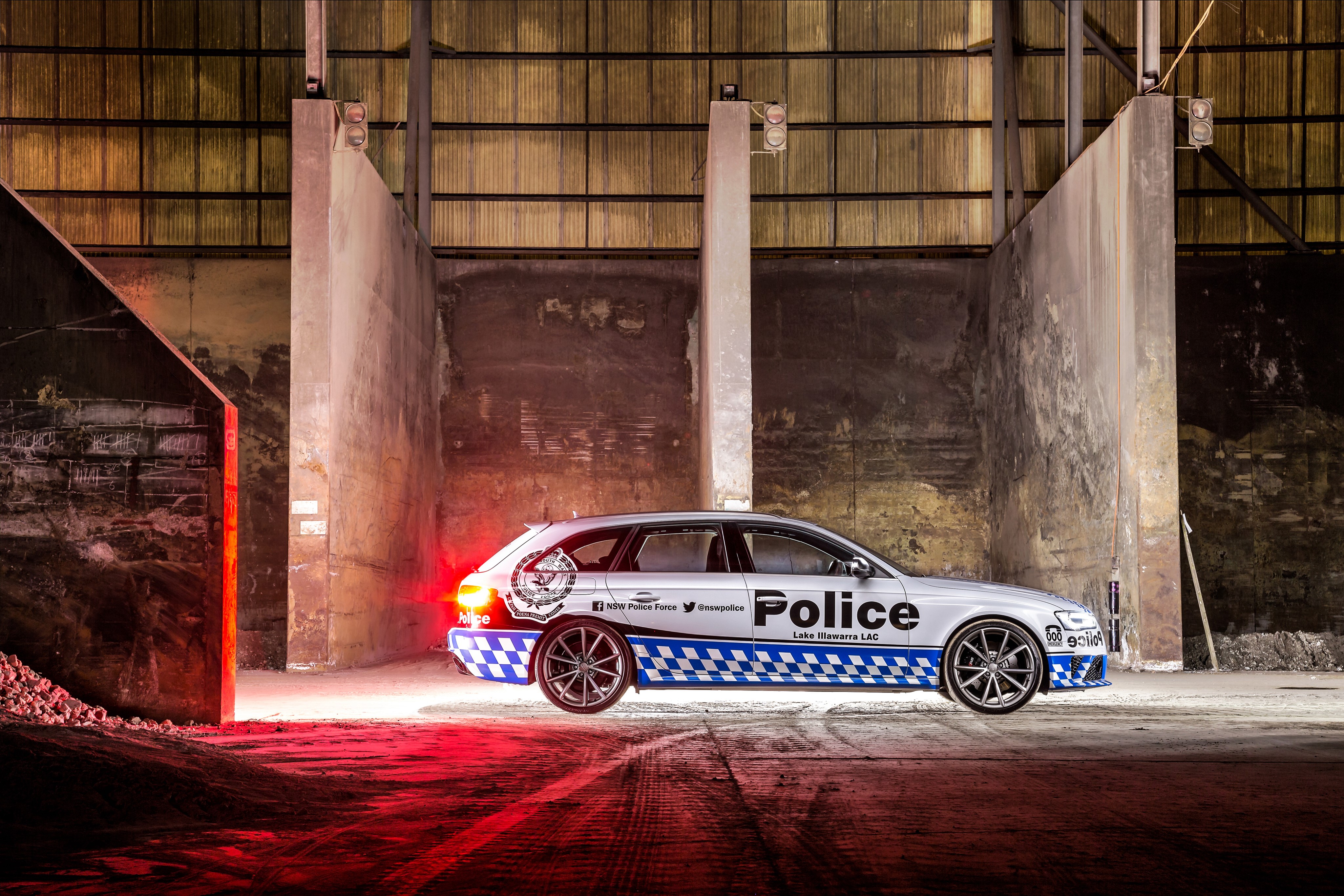 4K 2015 Audi RS 4 Avant Police Estate Car HD Wallpaper