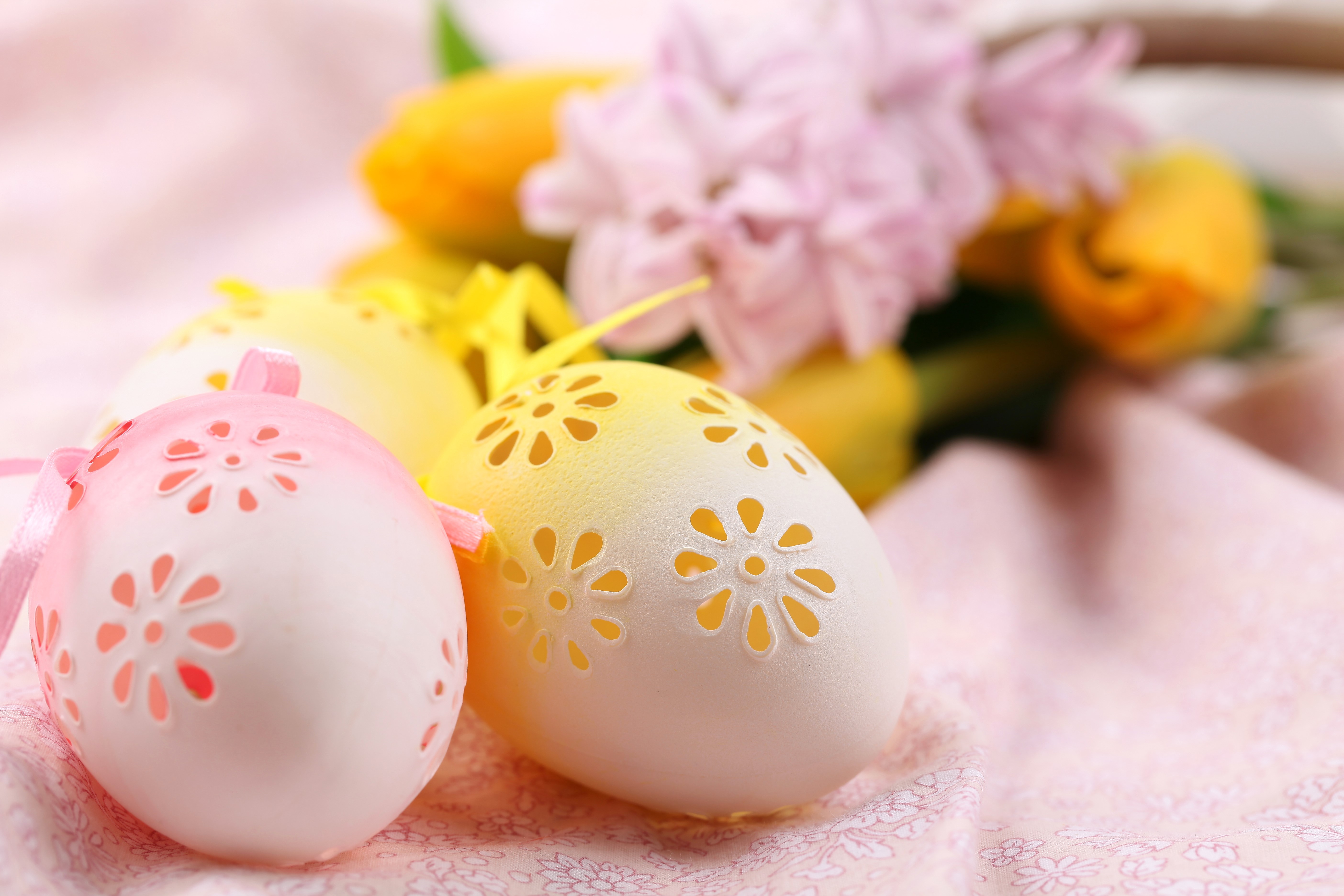 Easter Eggs with Flowers HD Wallpaper