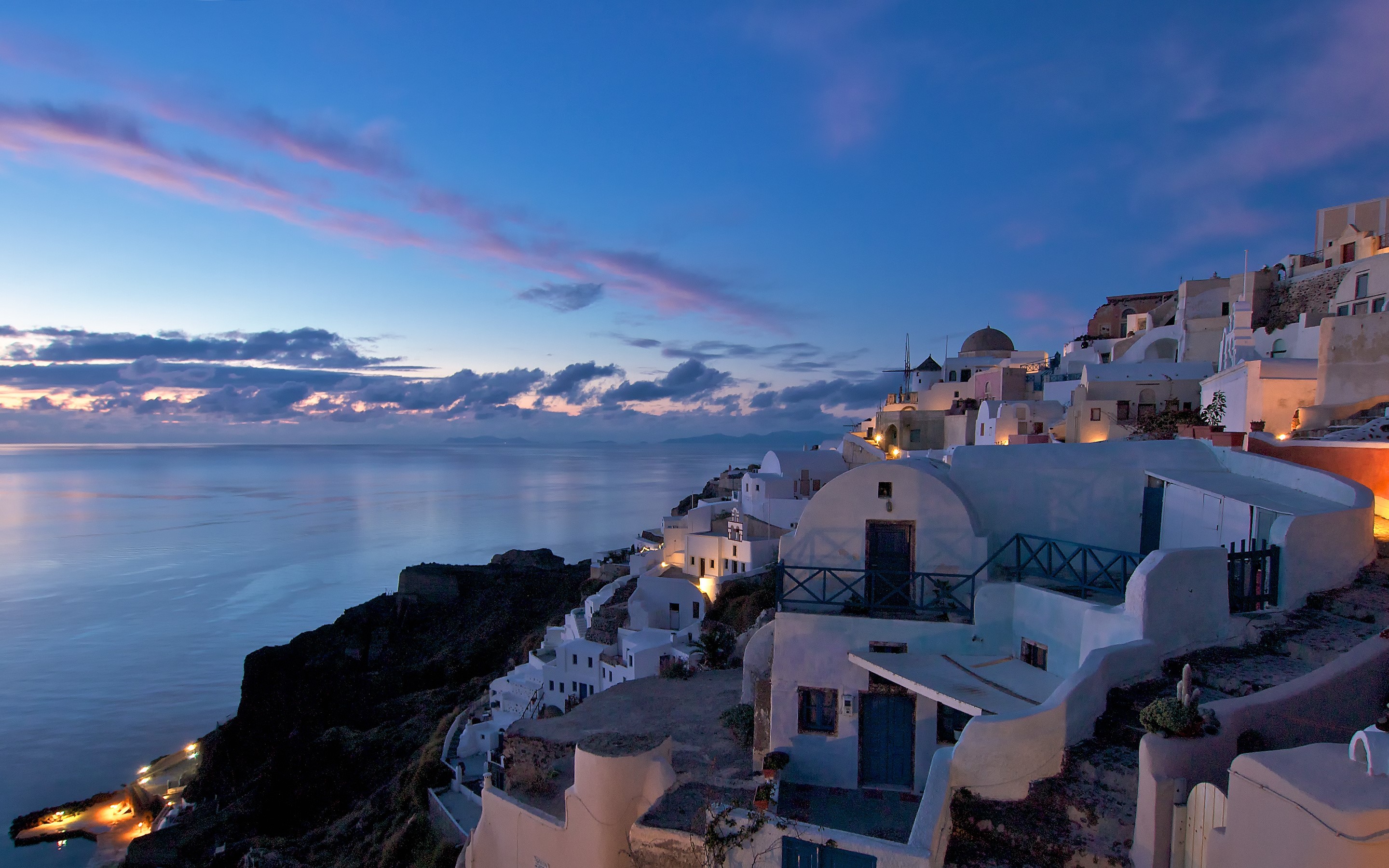 Oia, Santorini, Greece at Dusk HD Wallpaper