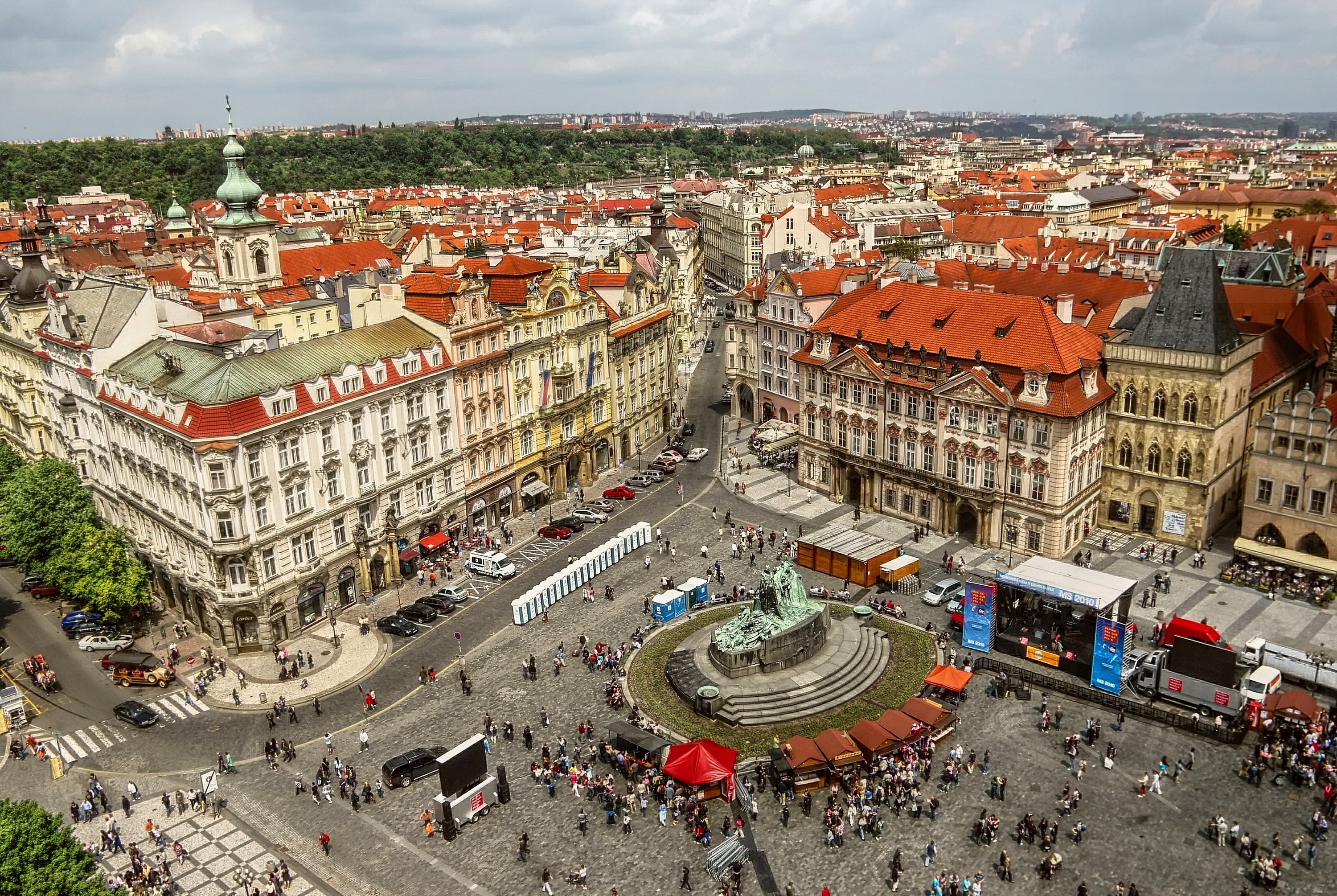 Old Town Square, Prague, Czech Republic HD Wallpaper
