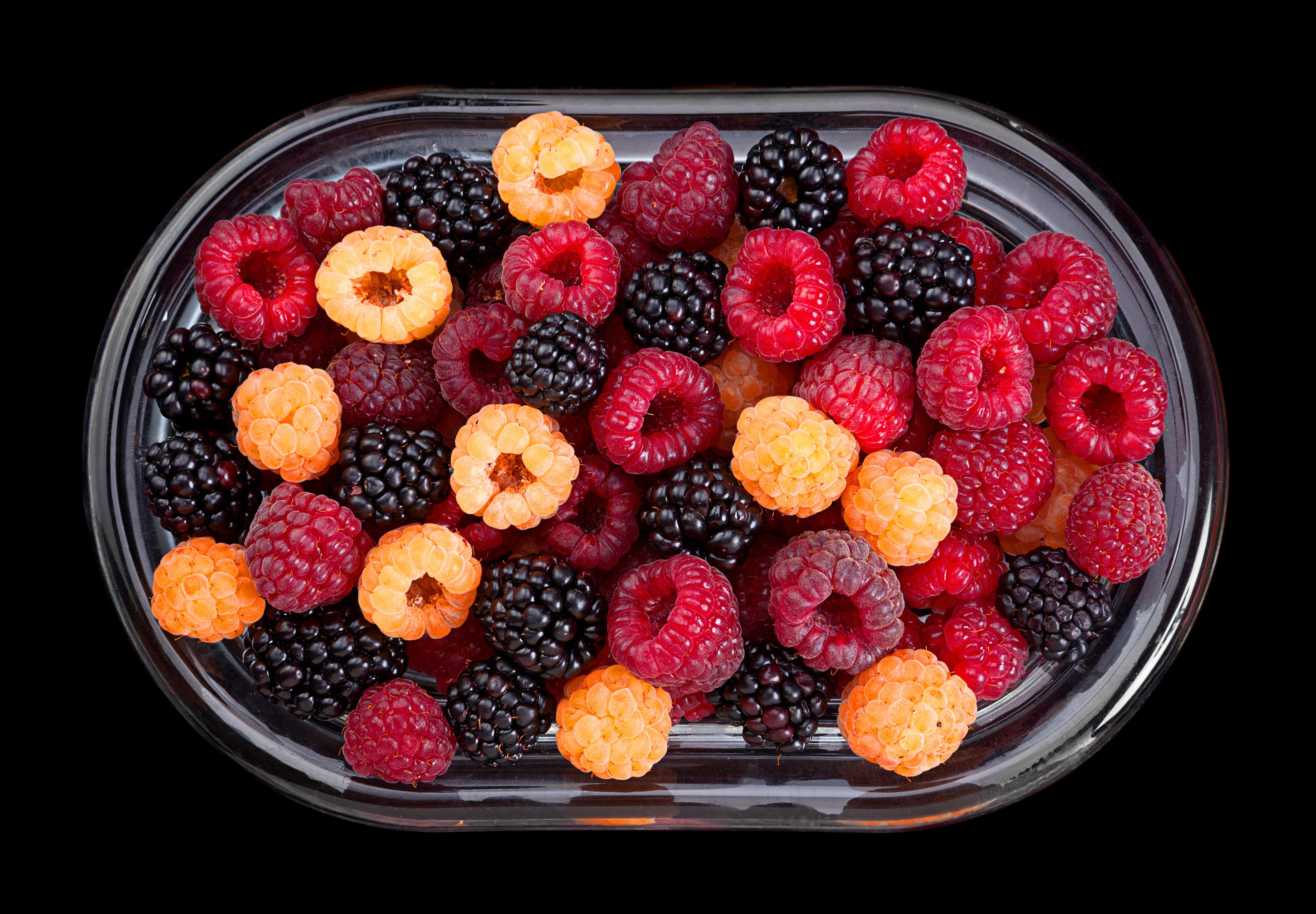 Raspberries and Blackberries in a bowl HD Wallpaper