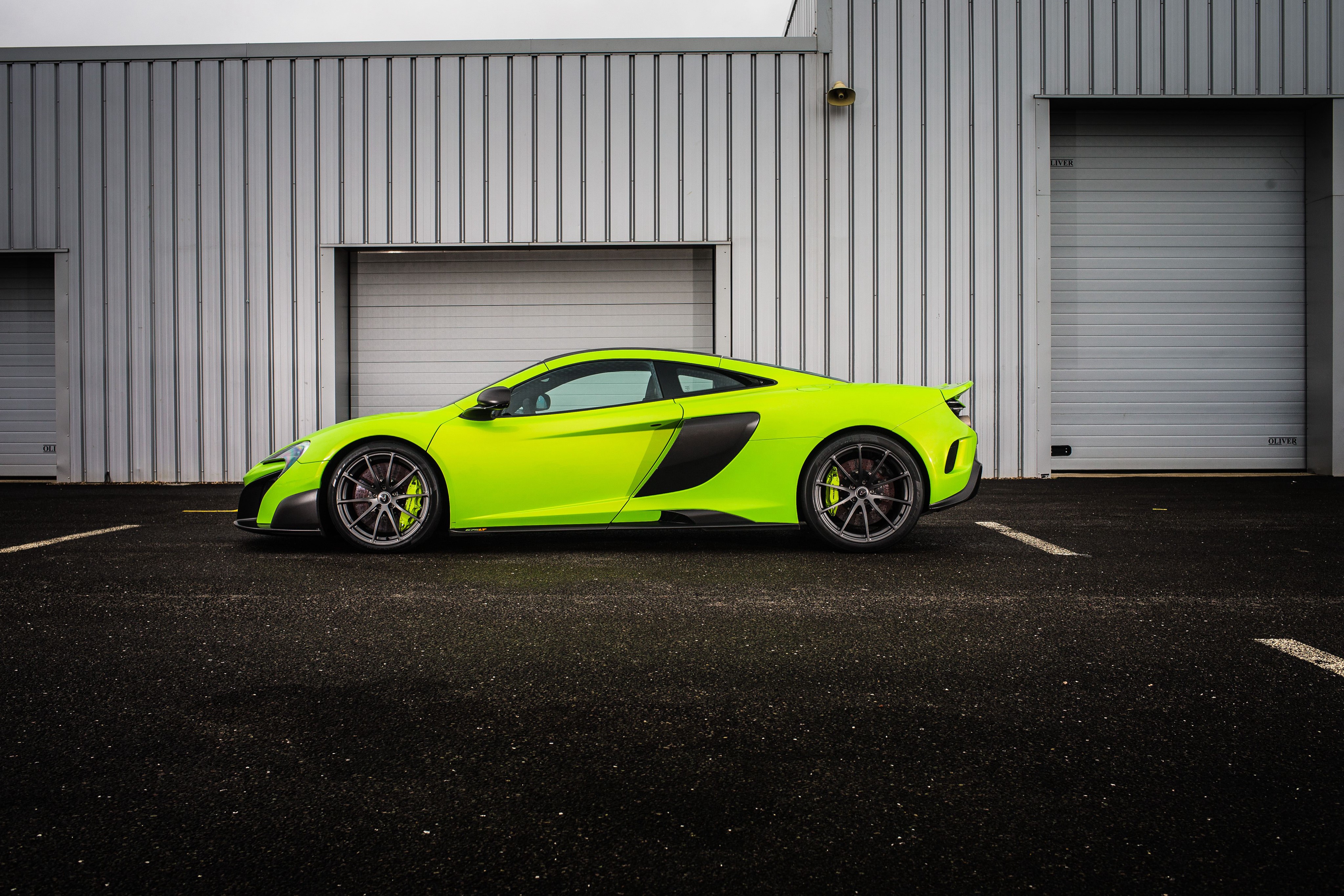 McLaren 675LT US-spec in green HD Wallpaper