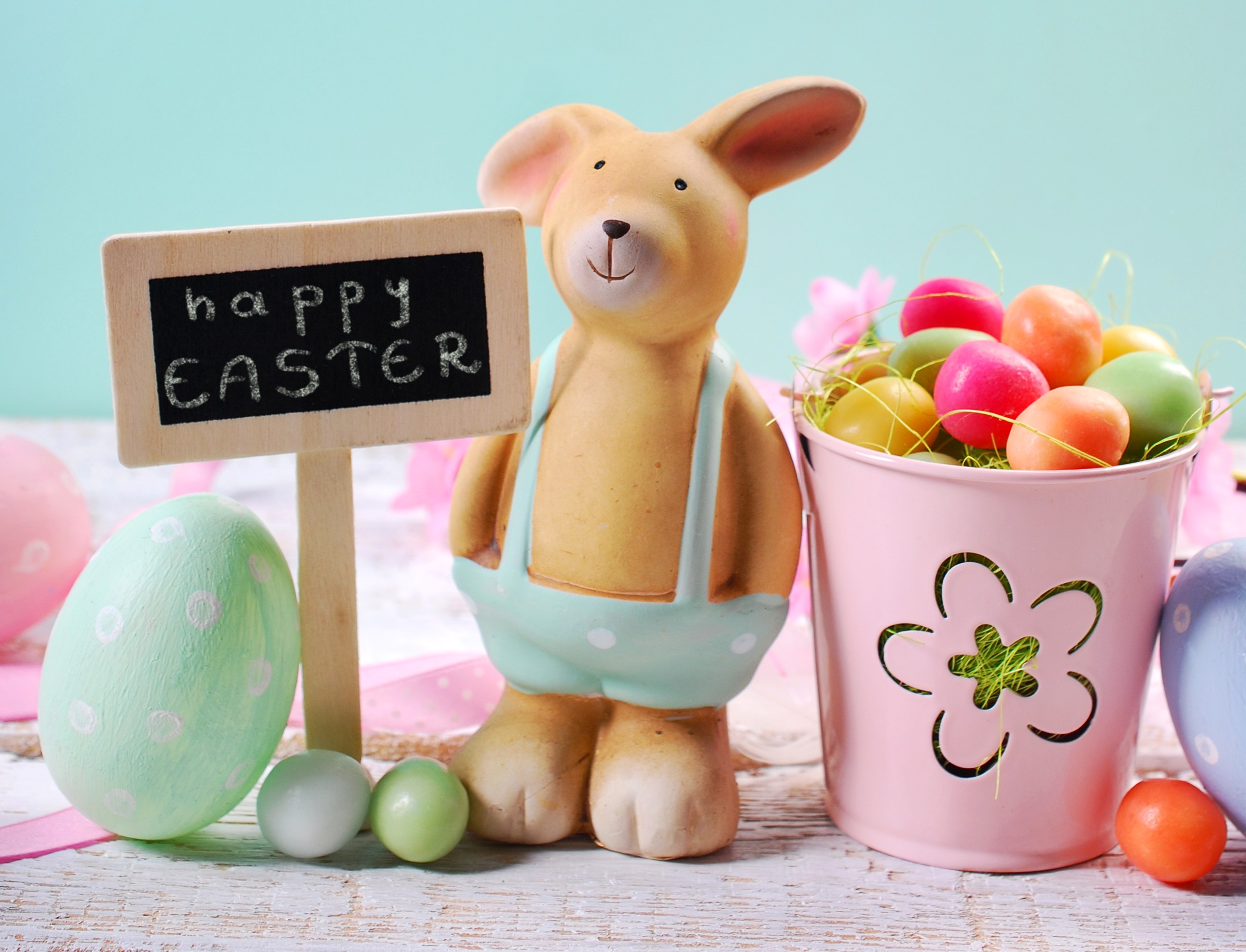 Easter bunny with eggs and happy Easter sign HD Wallpaper