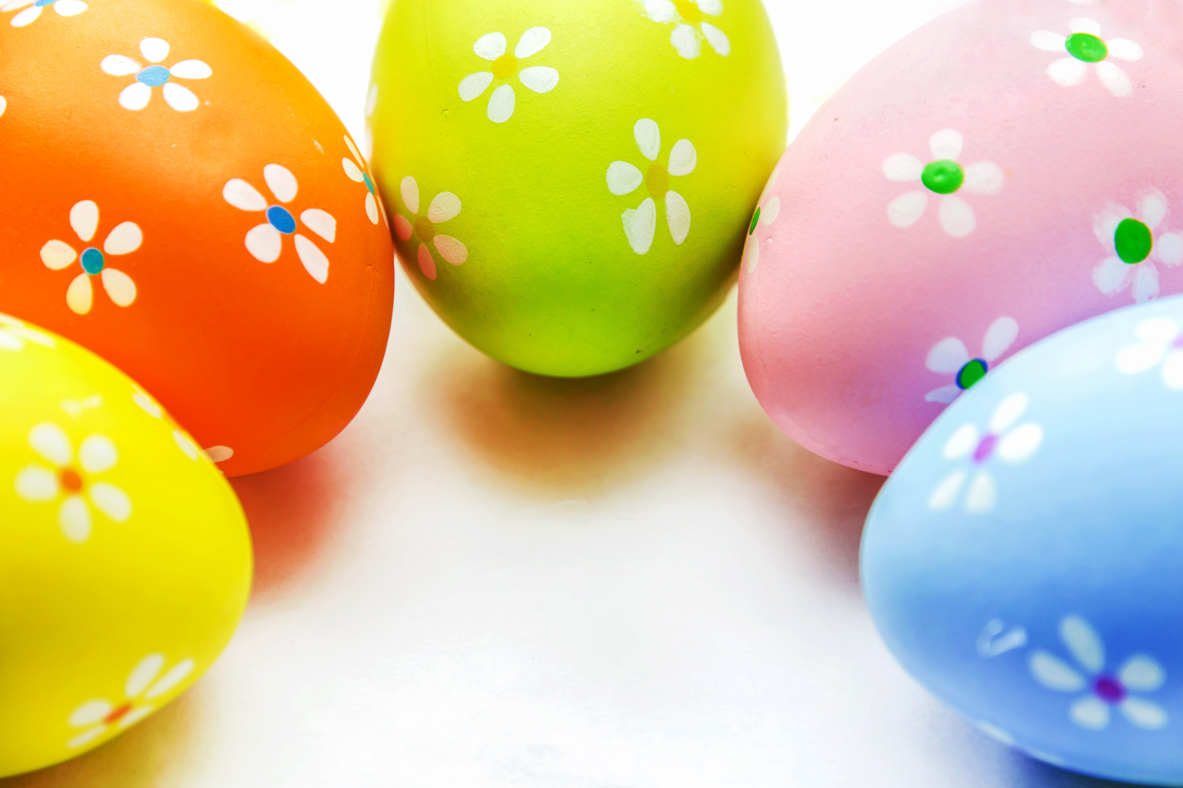 Easter Eggs with Flower Decorations HD Wallpaper
