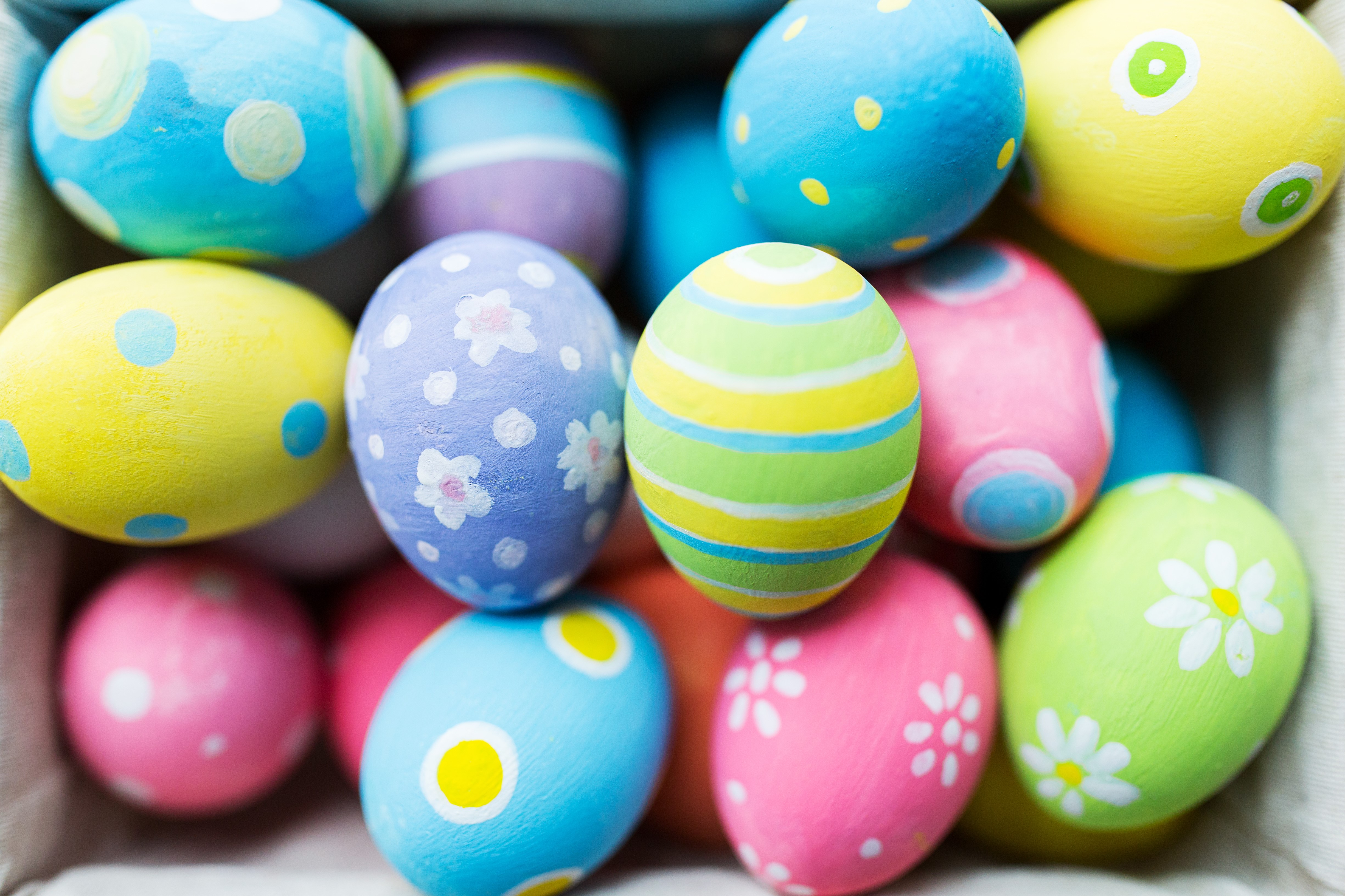 4K Easter Eggs HD Wallpaper