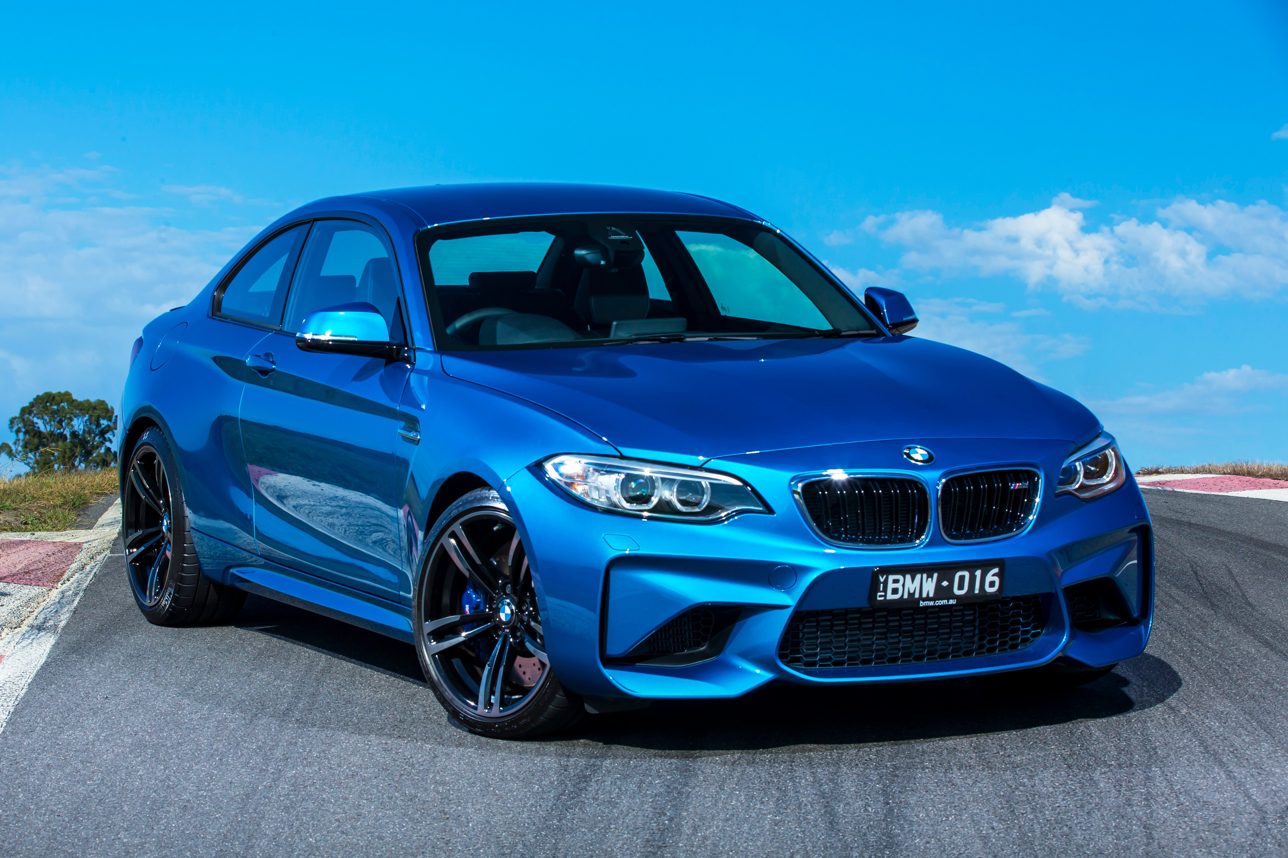4K 2016 BMW M2 Coupe AU-spec (F87) Blue HD Wallpaper