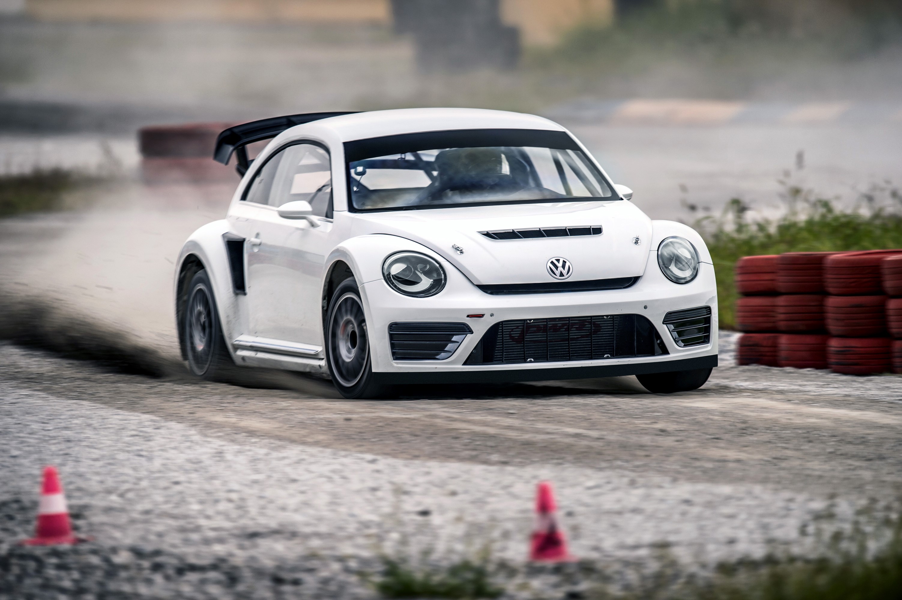 White Volkswagen Beetle GRC Rally Car in Motion HD Wallpaper