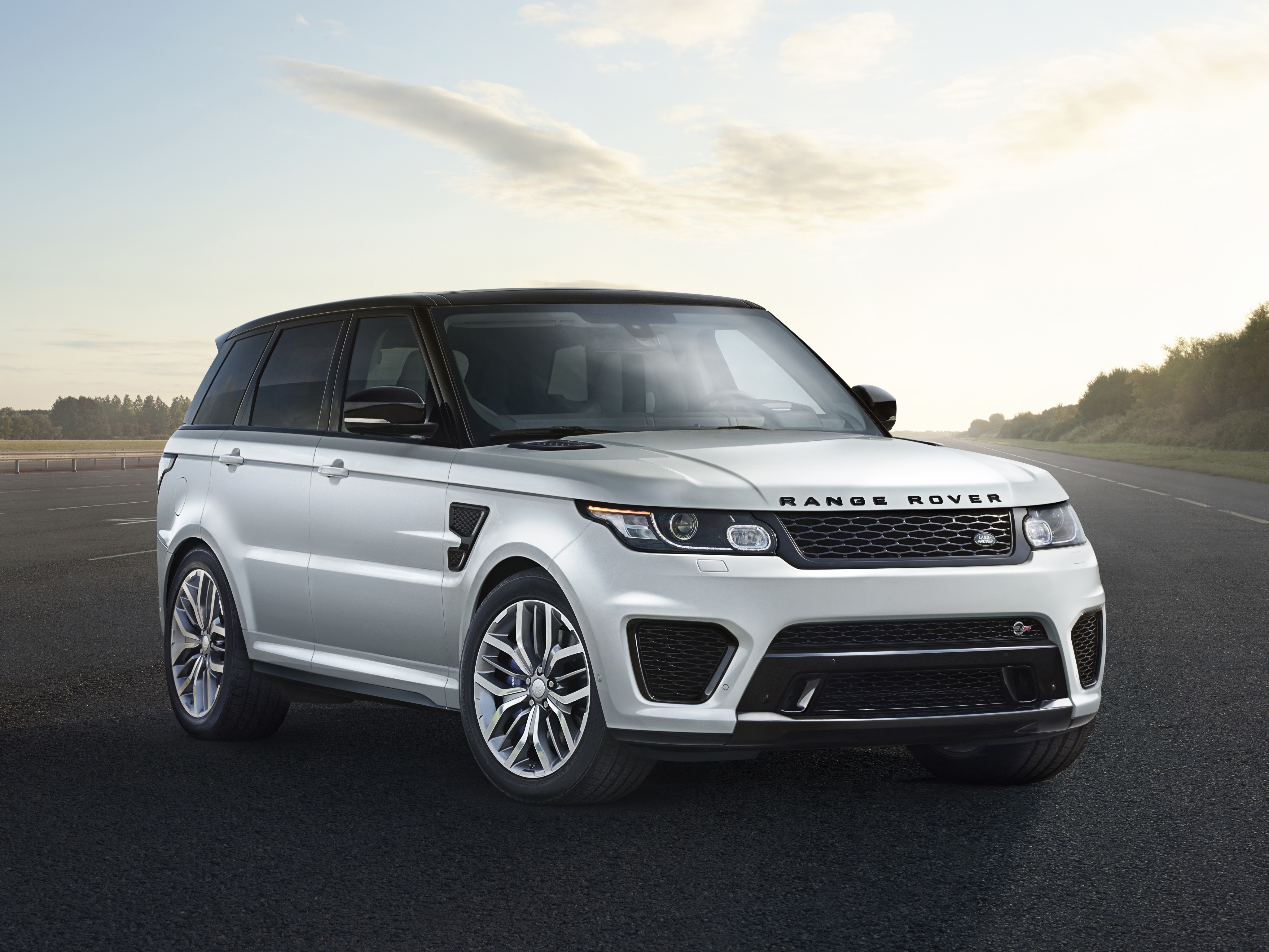 White 2015 Range Rover Sport HD Wallpaper