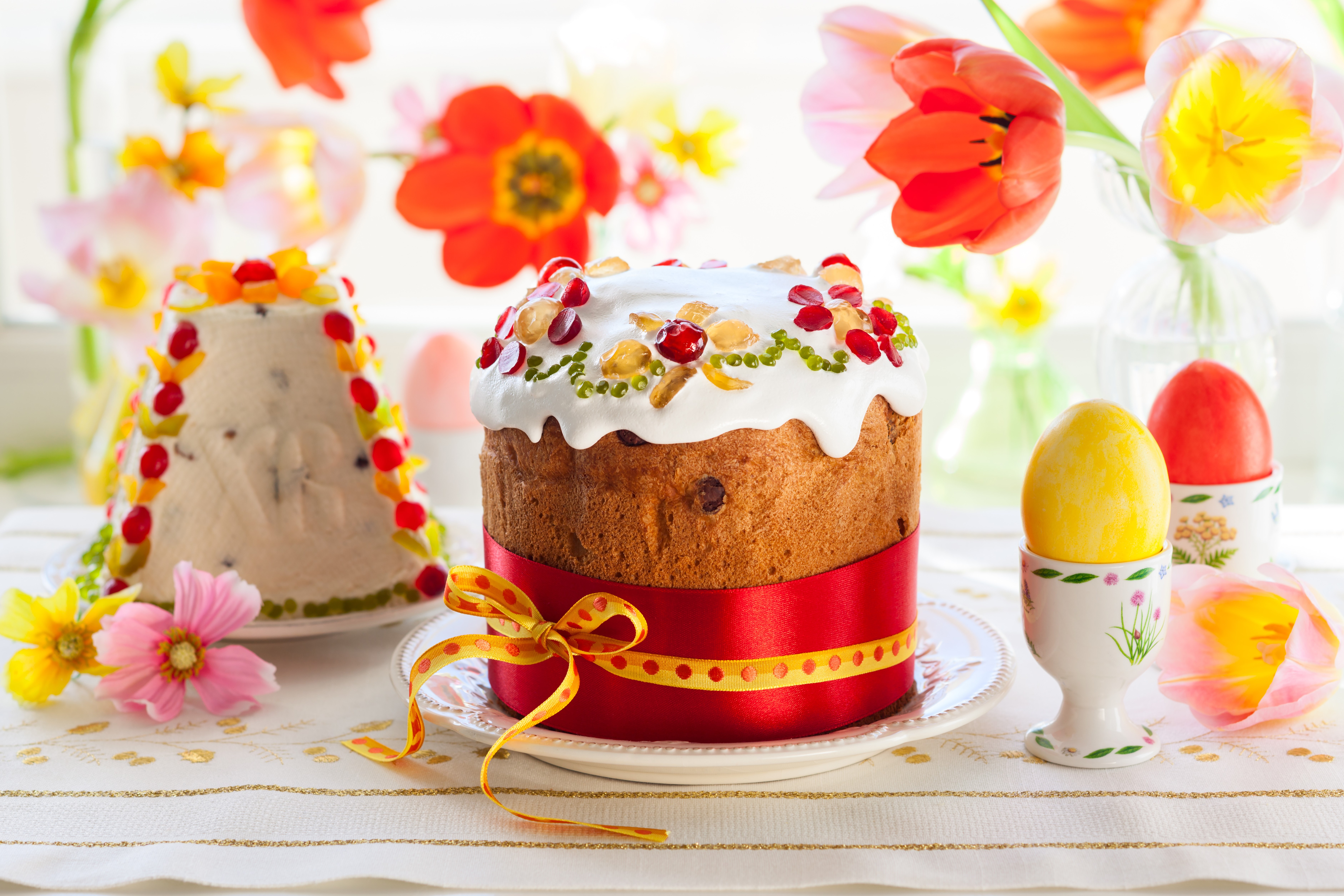 Easter Kulich and Eggs with Tulips HD Wallpaper