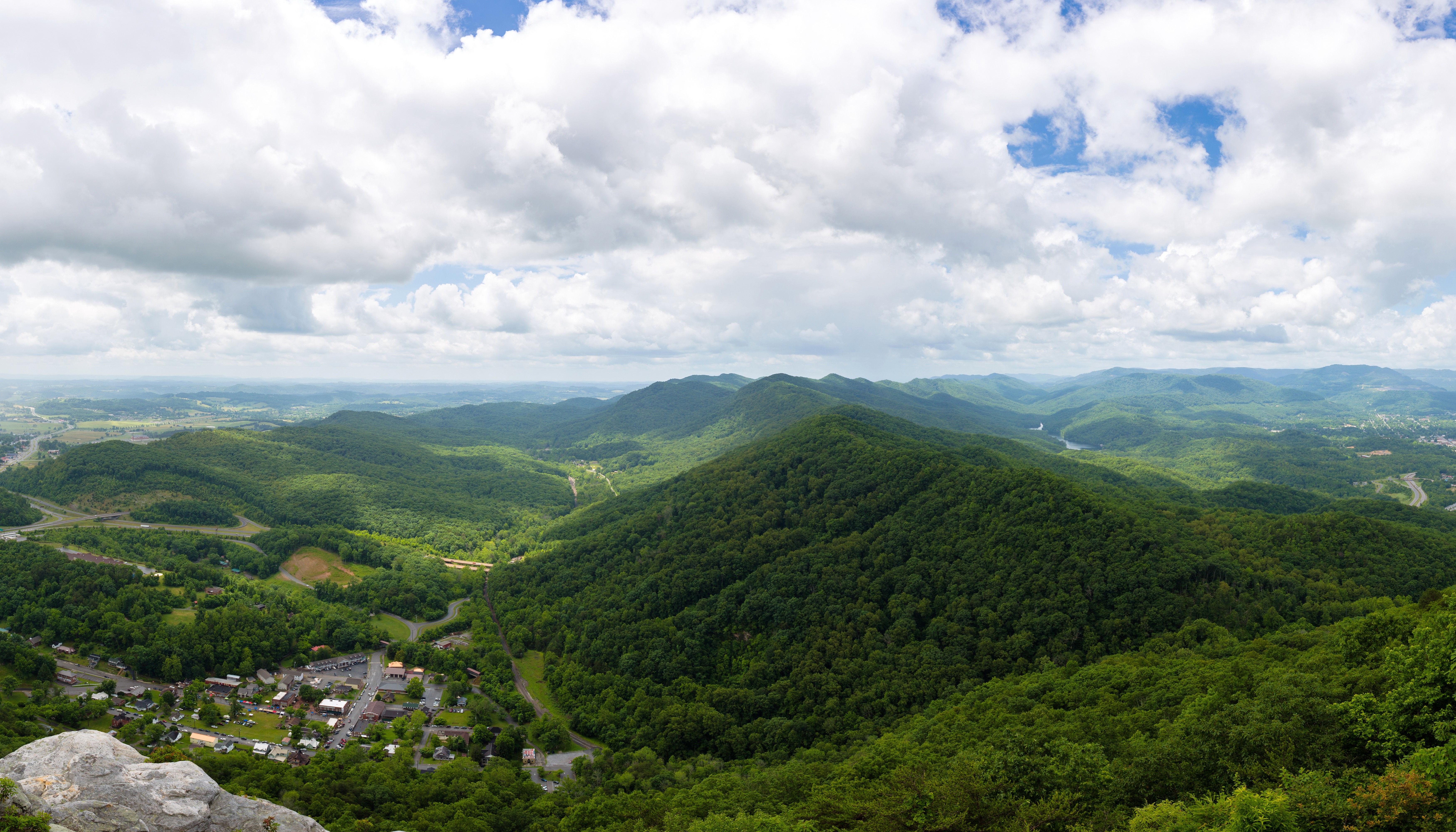 Mountains and Forests in Lee, Virginia, USA HD Wallpaper