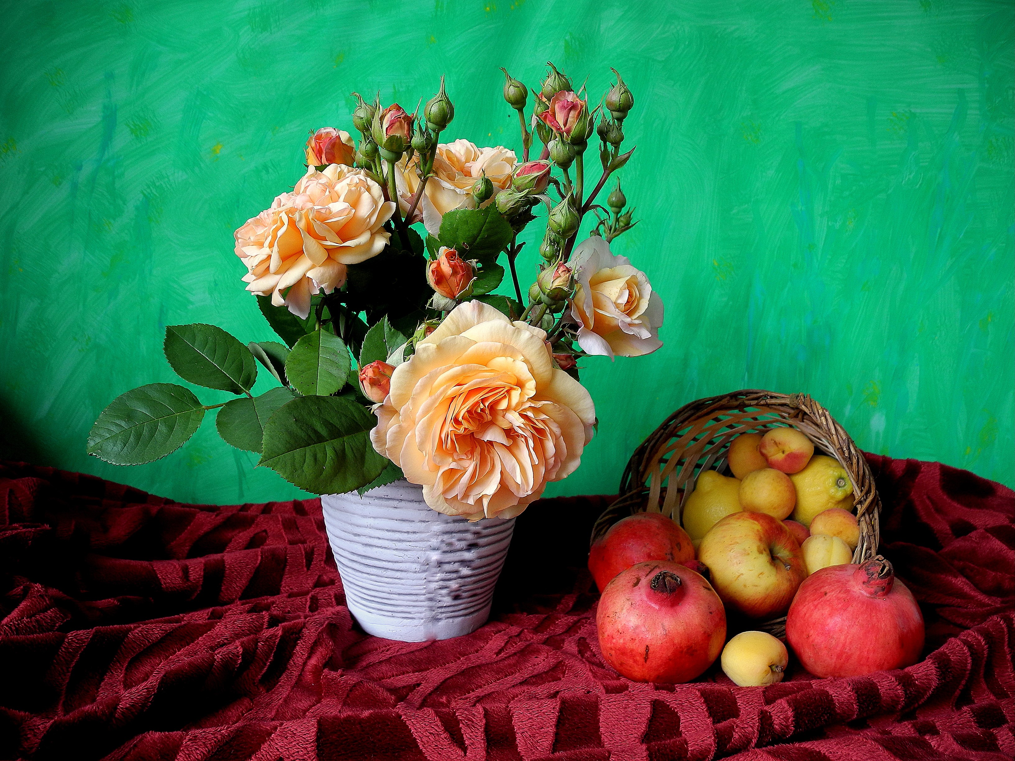 Still-life with Roses and Fruits HD Wallpaper