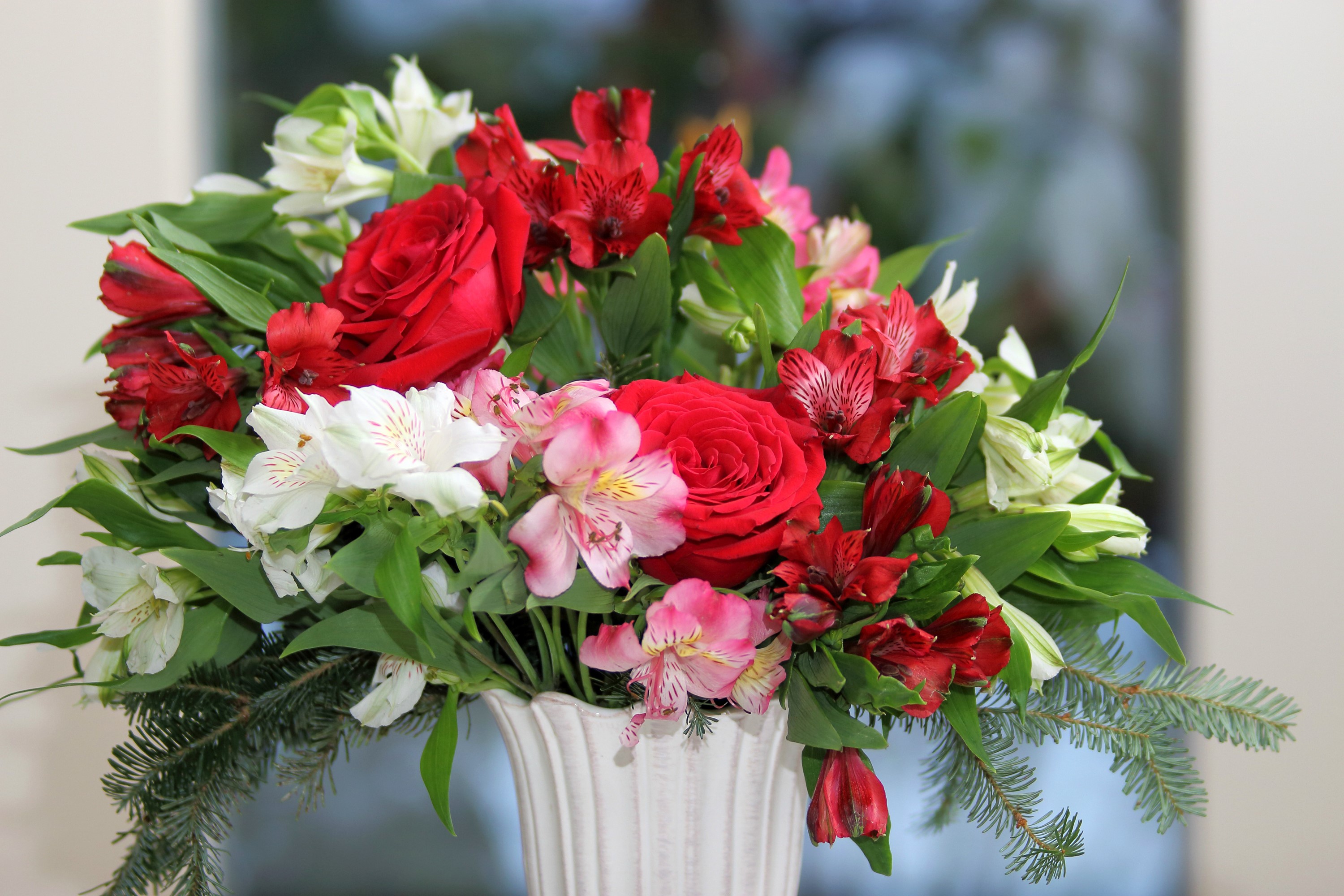 Bouquet of Roses and Alstroemeria in a White Vase HD Wallpaper