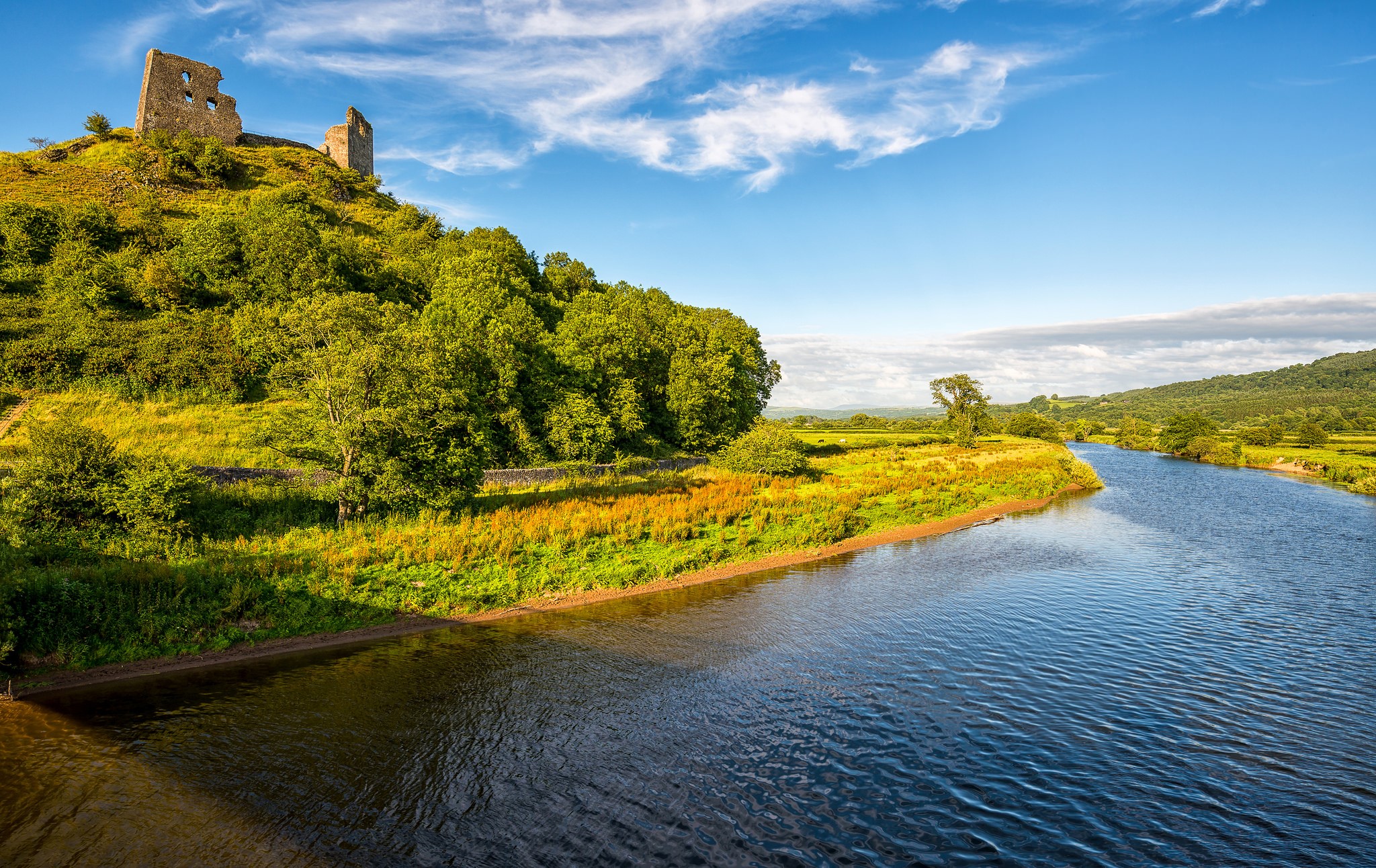 Dryslwyn Castle ruins overlooking a river in Wales HD Wallpaper