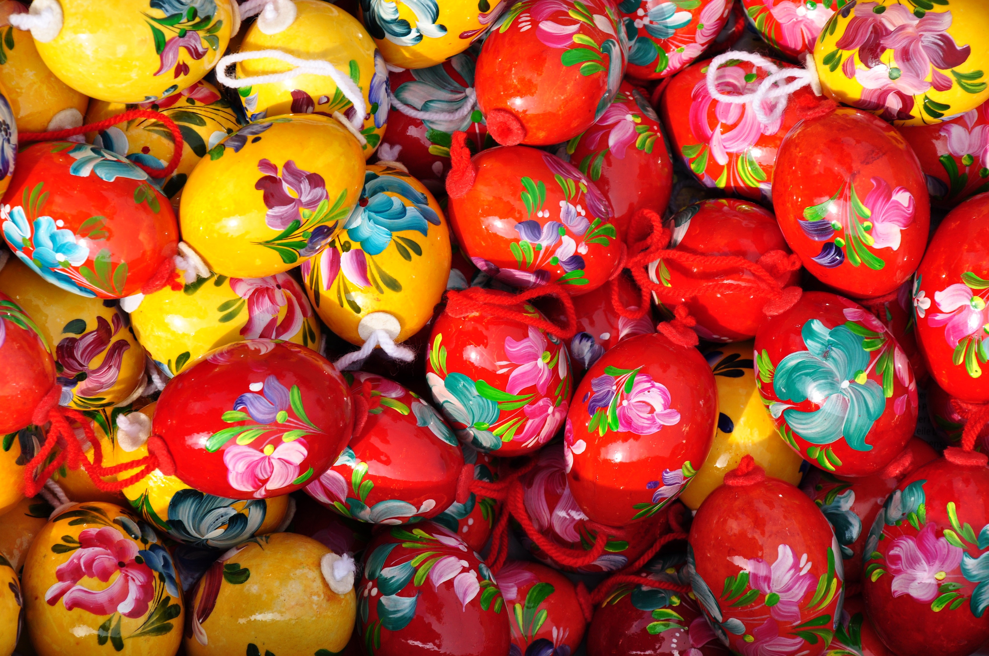 Hand-painted Easter Eggs with Floral Designs HD Wallpaper