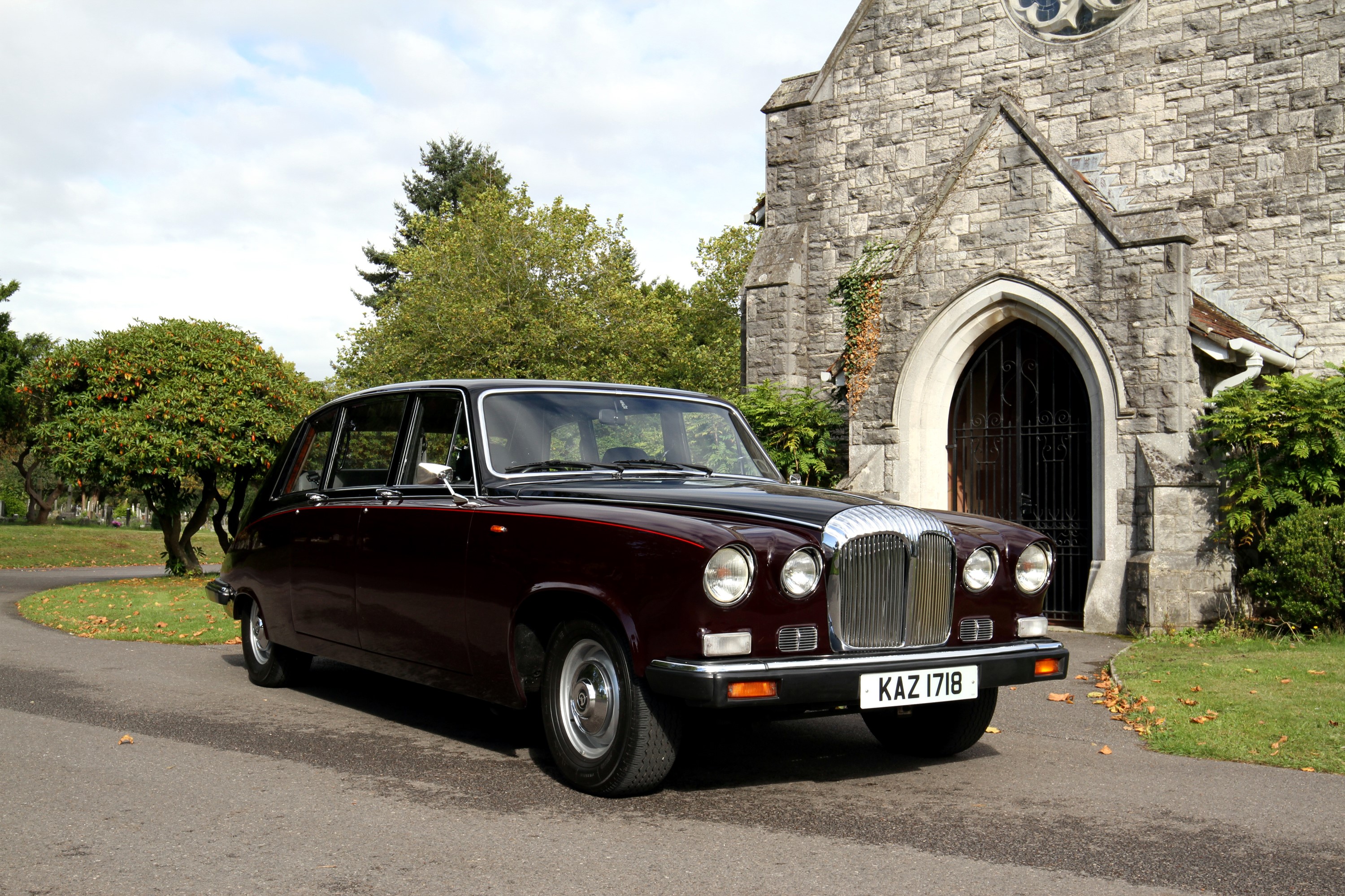 1979-87 Daimler DS420 (MkIII) wine metallic car HD Wallpaper