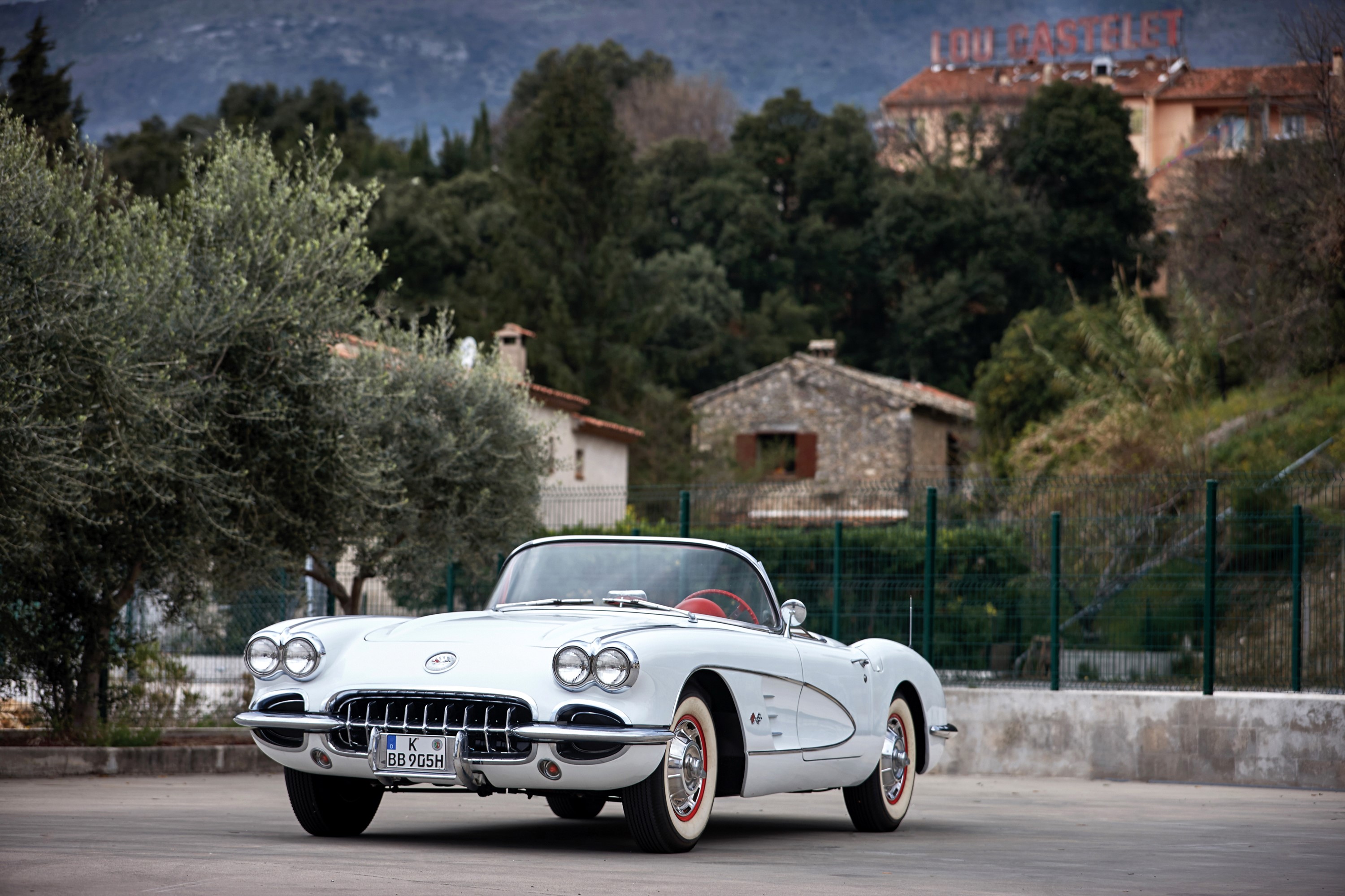 White 1960 Chevrolet Corvette Cabriolet HD Wallpaper