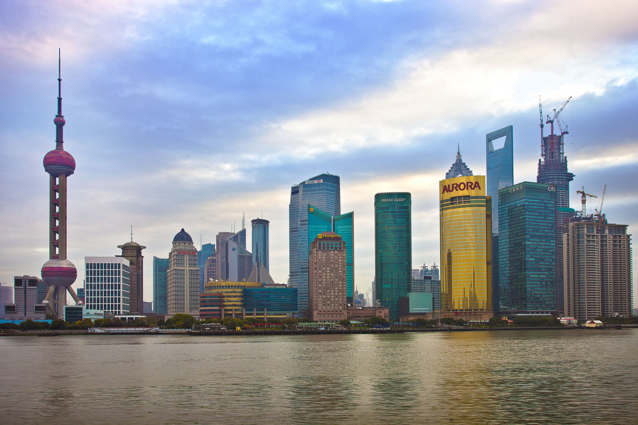 Shanghai skyline with Oriental Pearl Tower and skyscrapers HD Wallpaper