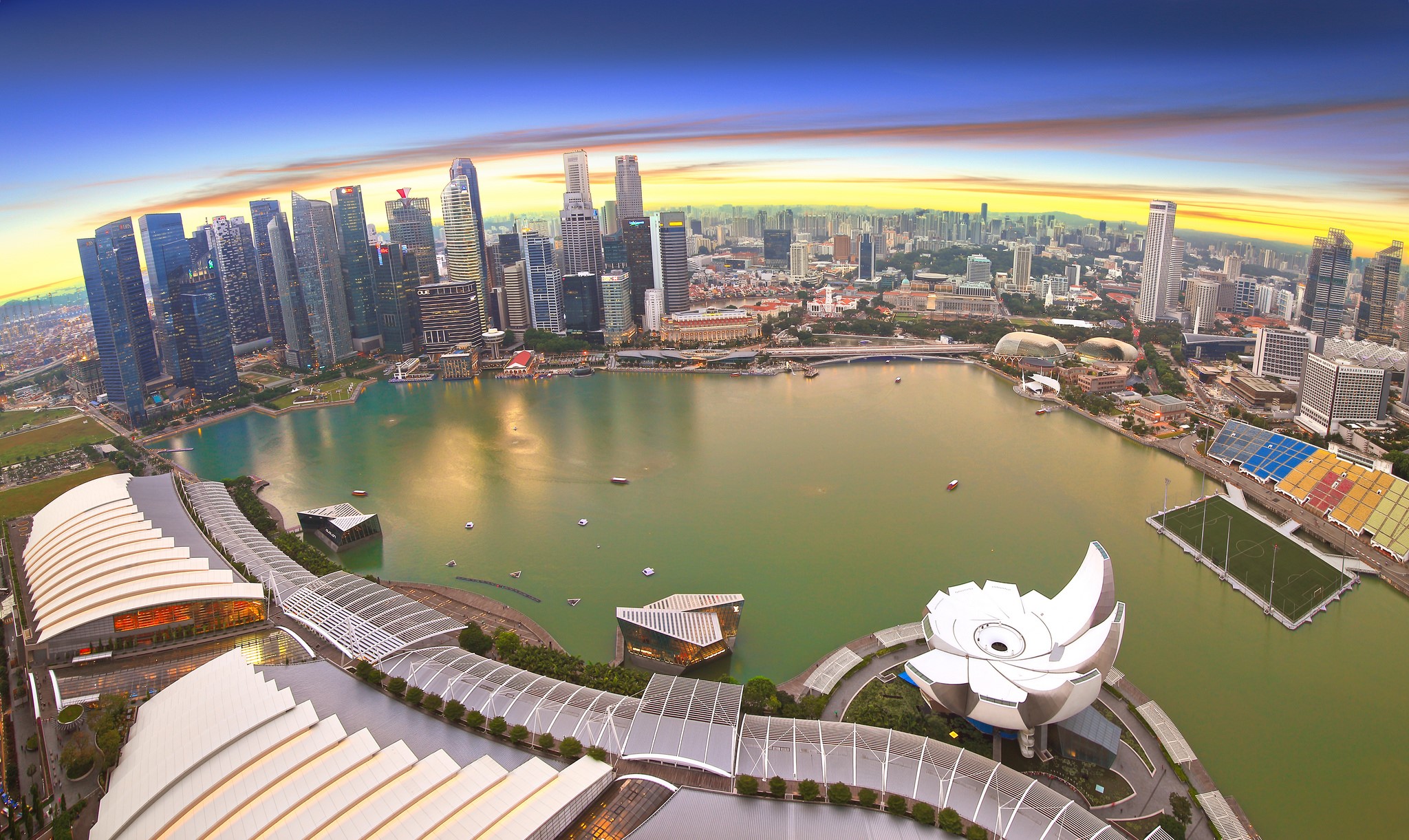 Singapore skyline and Marina Bay Sands at sunset HD Wallpaper