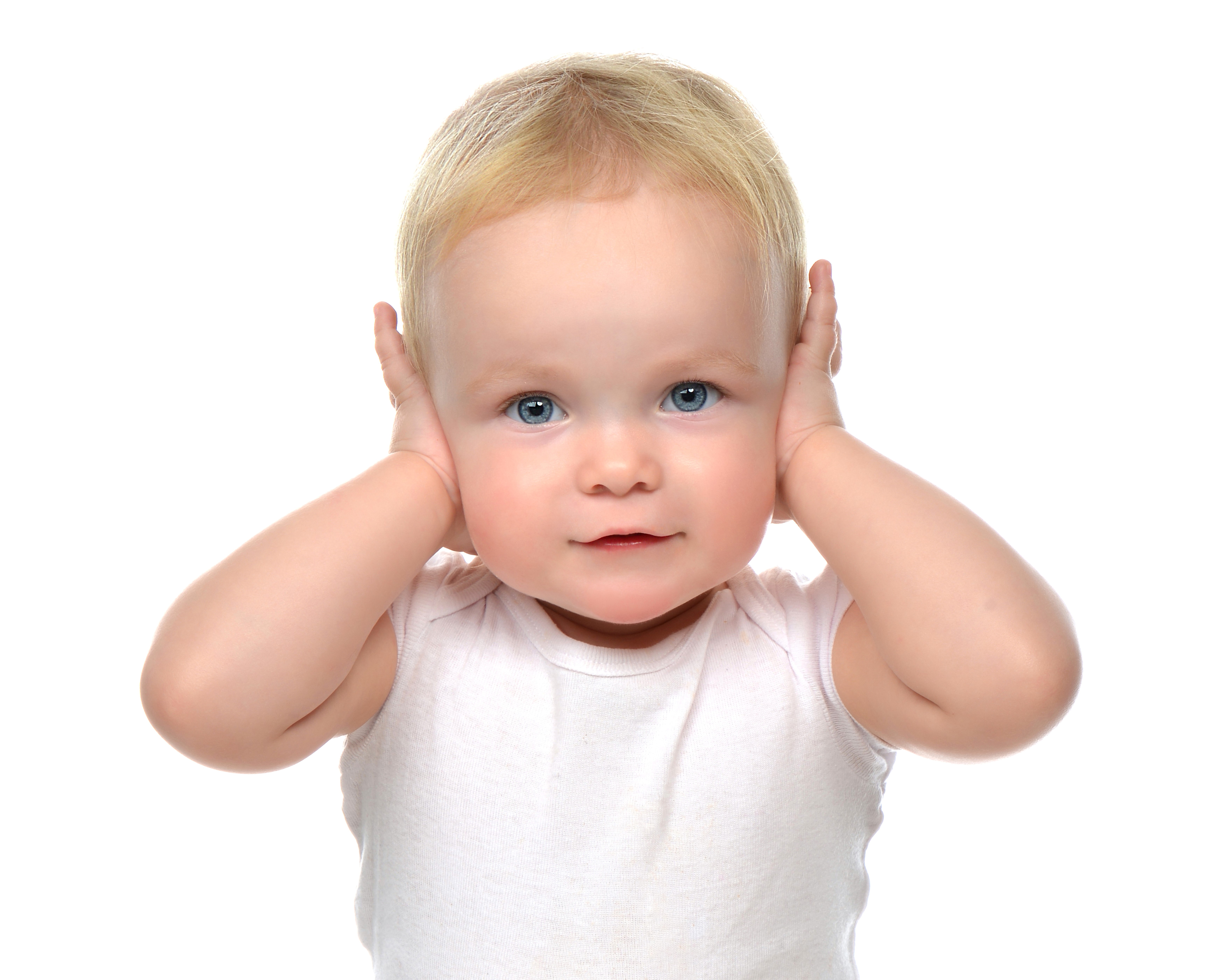 Baby covering ears HD Wallpaper