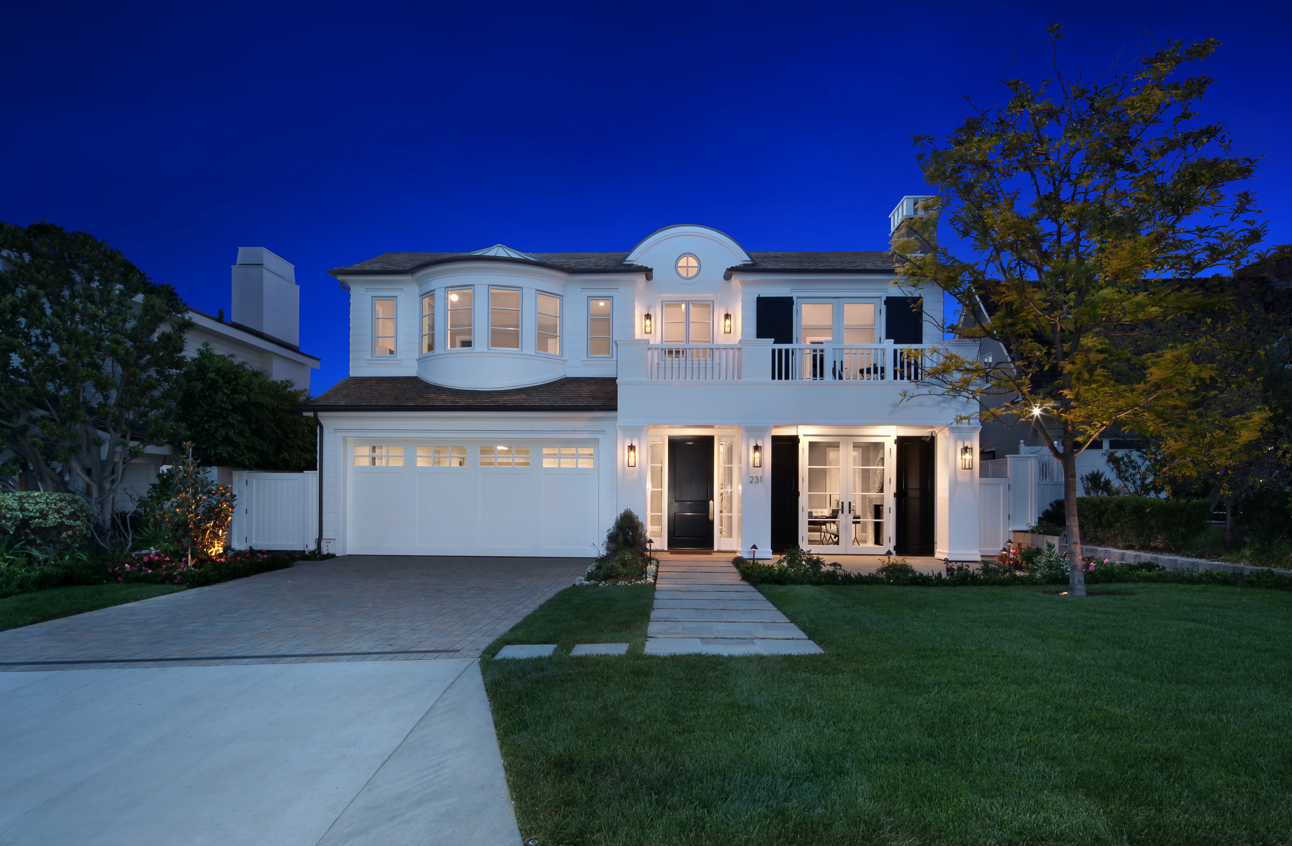Luxury White House with Garage at Night HD Wallpaper
