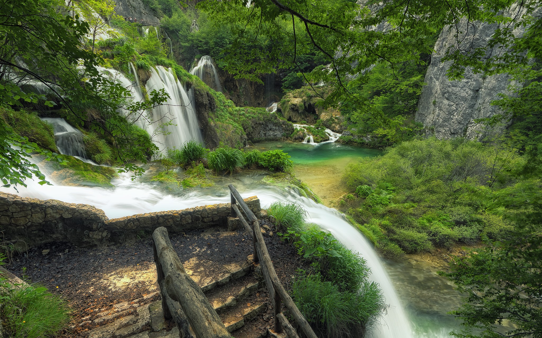 Waterfalls and turquoise pools at Plitvice Lakes National Park, Croatia HD Wallpaper
