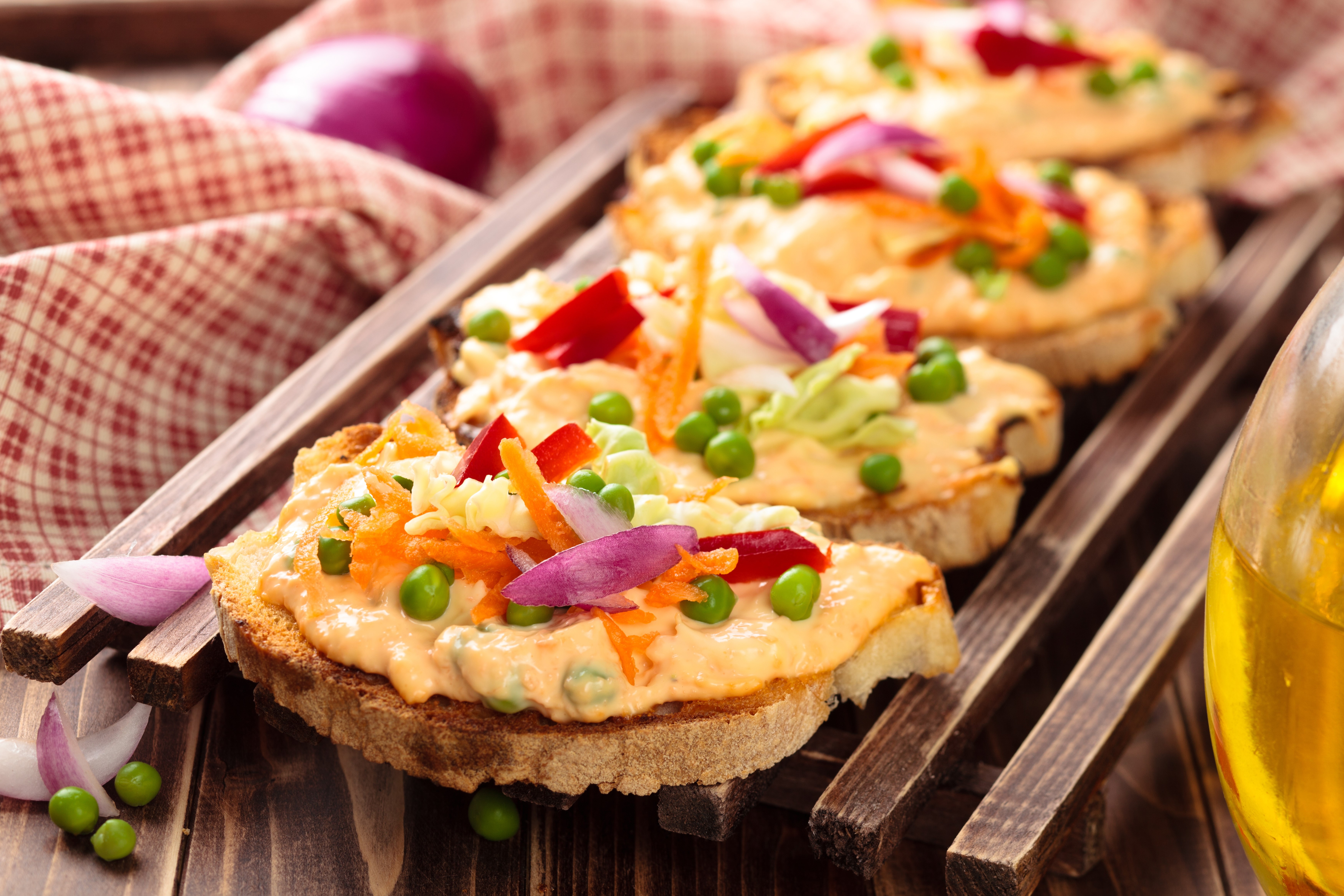 Vegetable Bruschetta with Red Onion and Peas HD Wallpaper