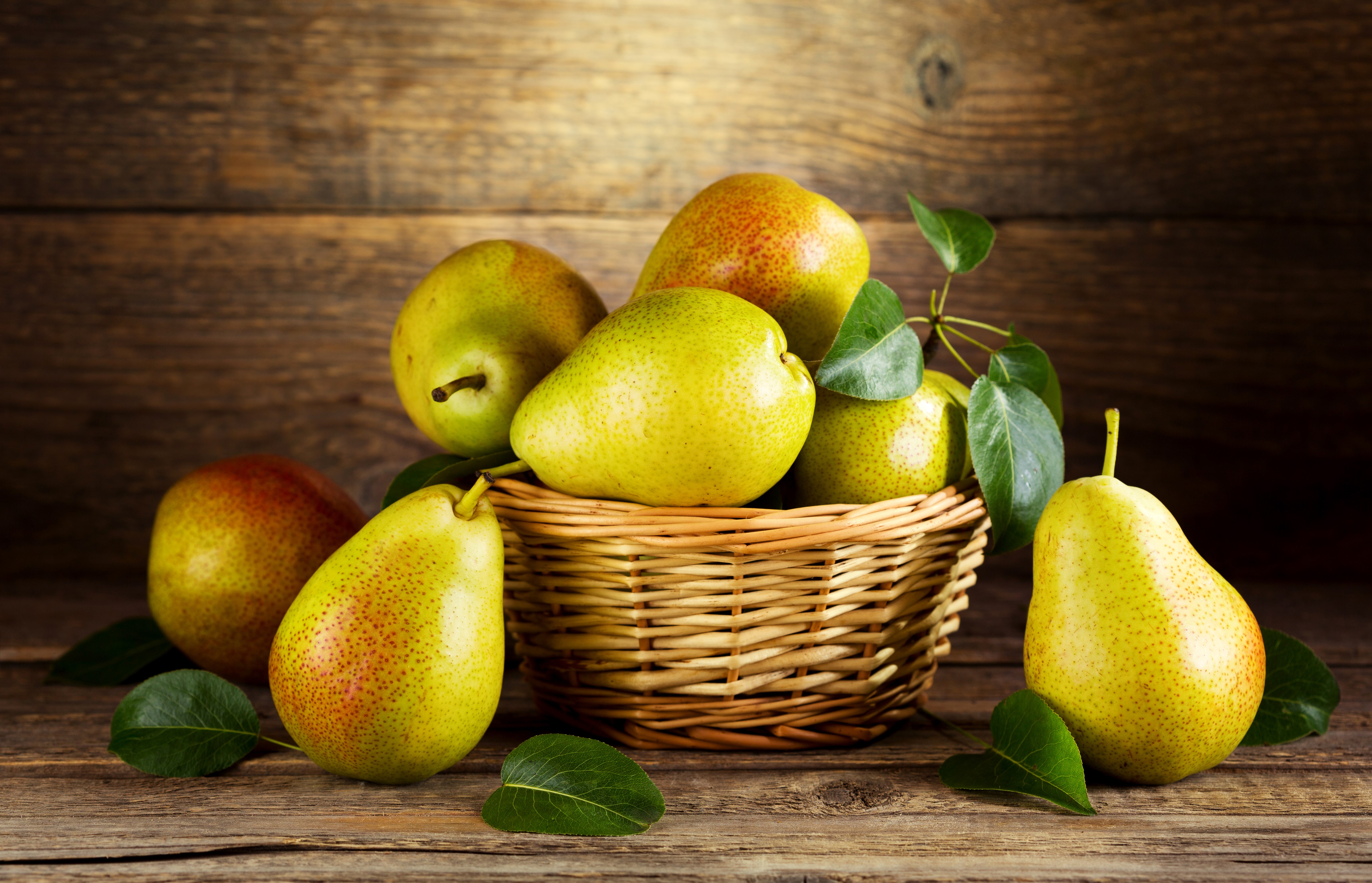 Pears in a Wicker Basket HD Wallpaper