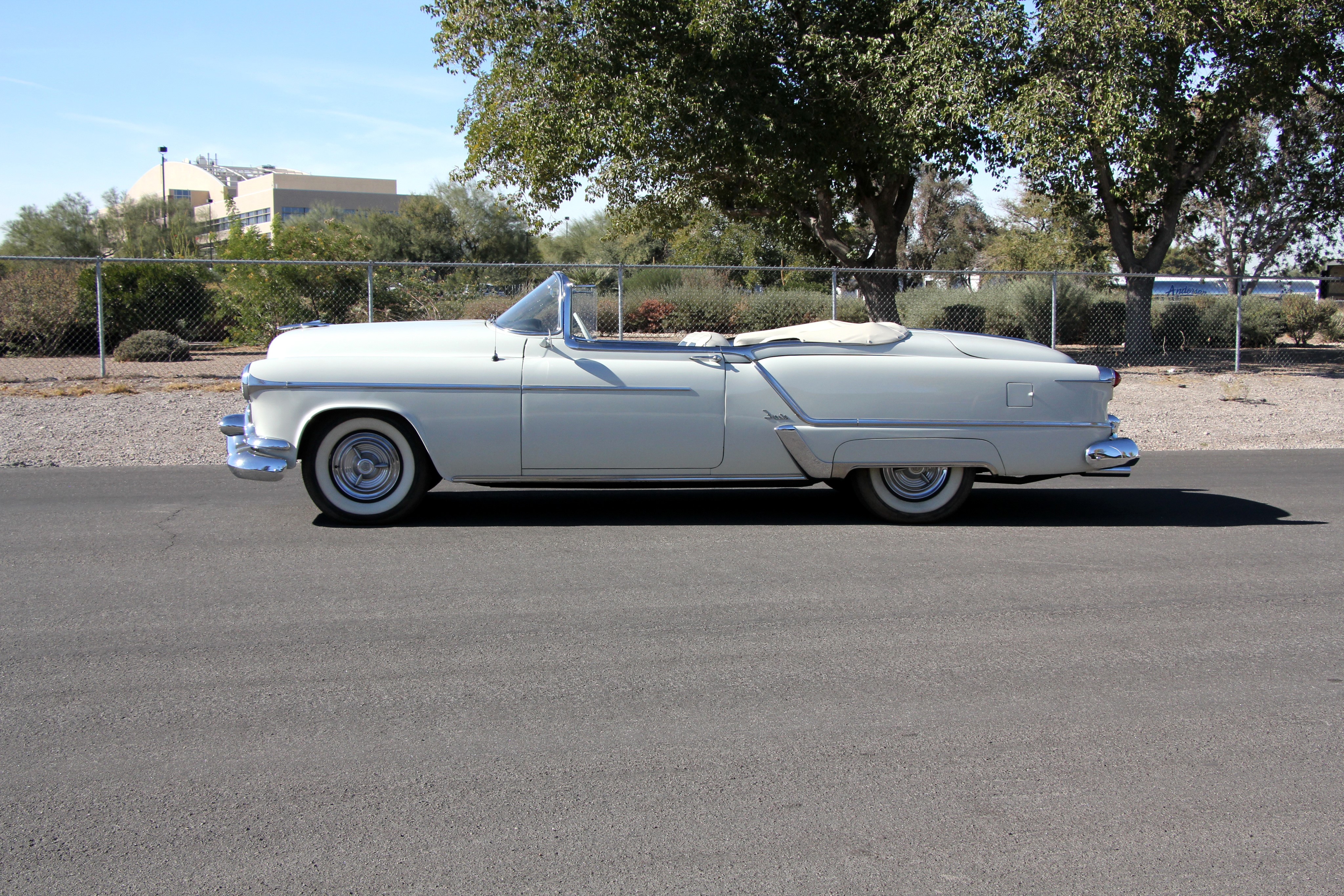 1953 Oldsmobile 98 Fiesta Convertible HD Wallpaper