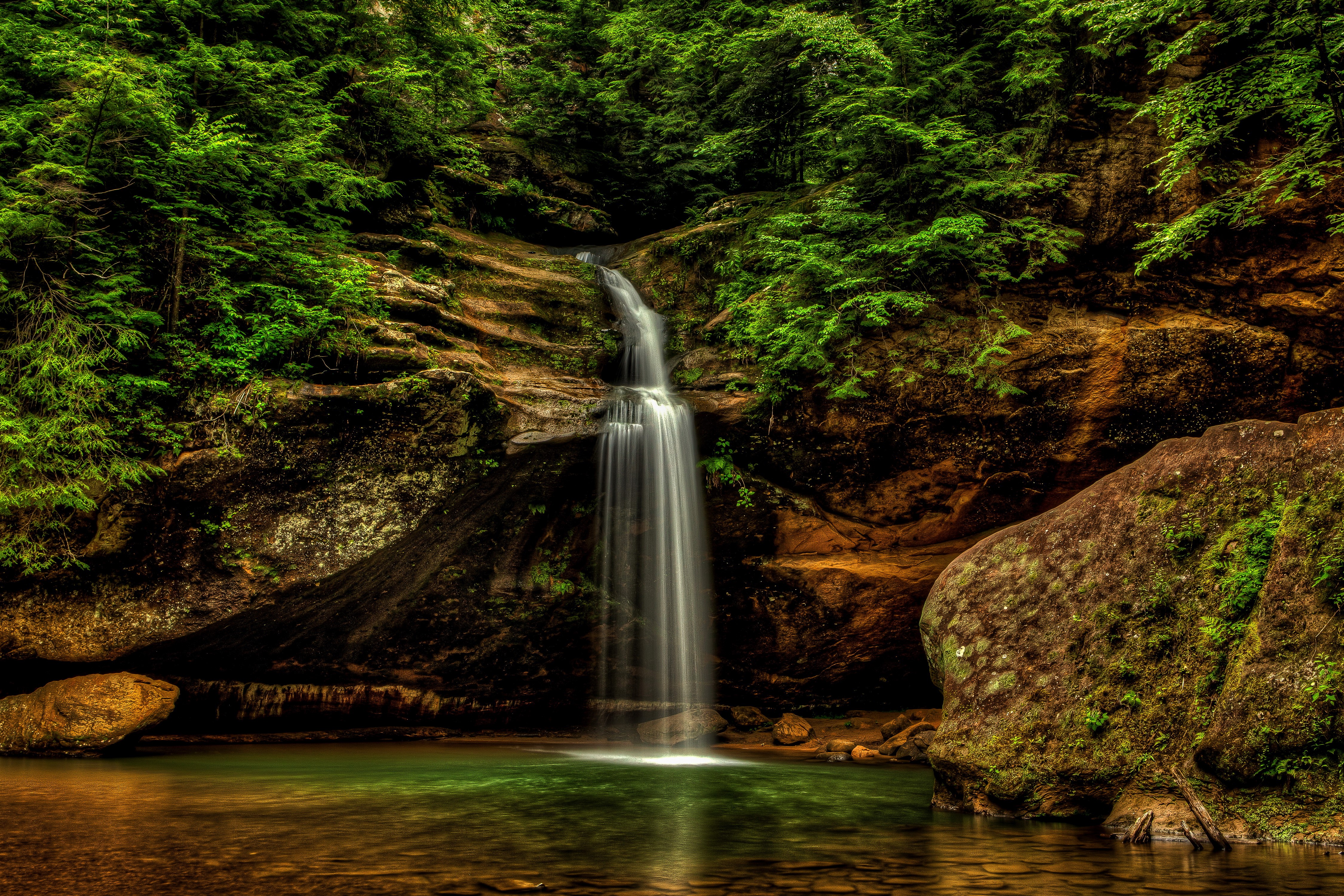 Waterfall in Hocking Hills State Park, Ohio HD Wallpaper