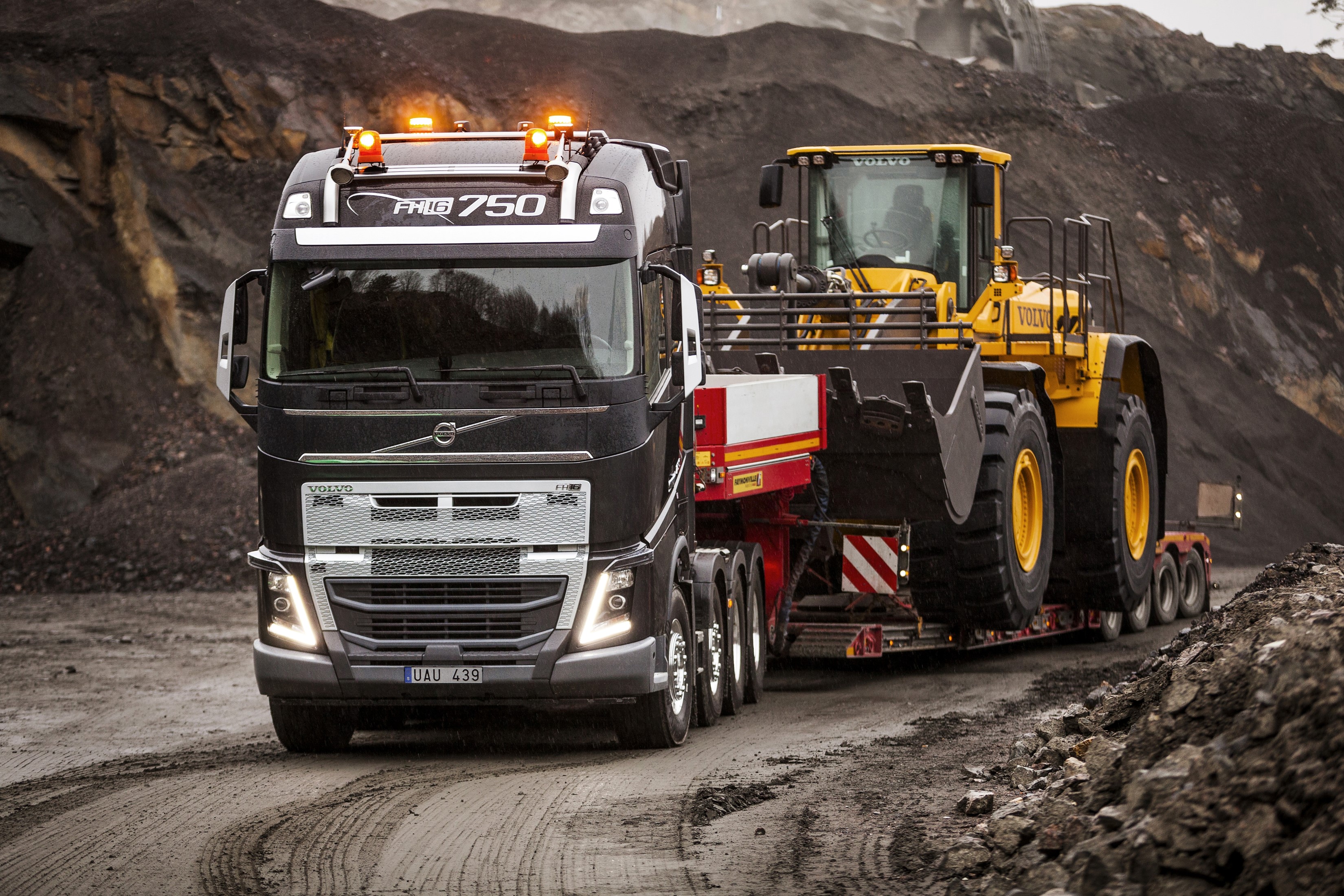 Volvo FH16 750 Truck transporting a Volvo Wheel Loader HD Wallpaper