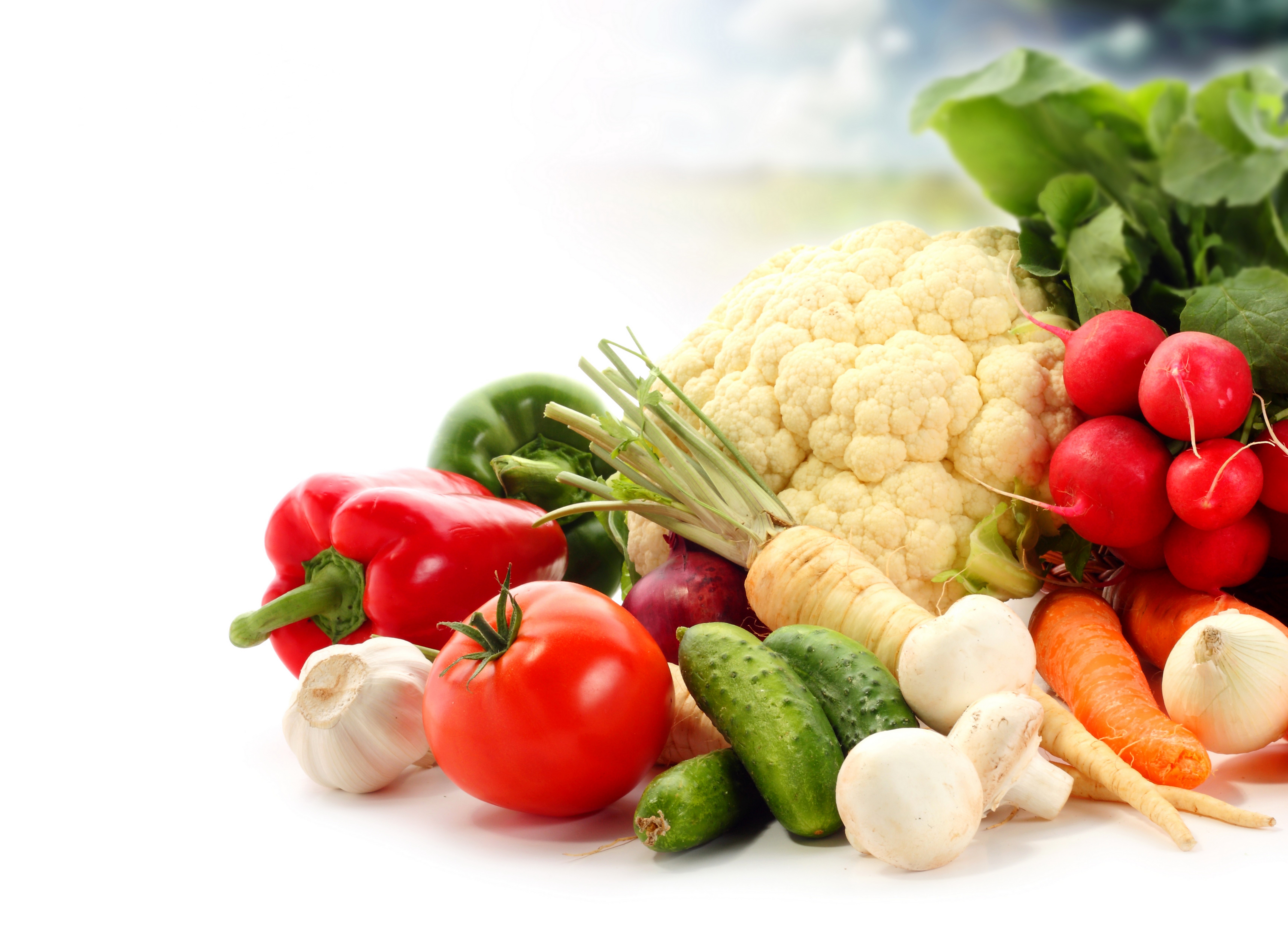 Assortment of fresh vegetables including cauliflower, peppers, tomatoes, and radishes HD Wallpaper