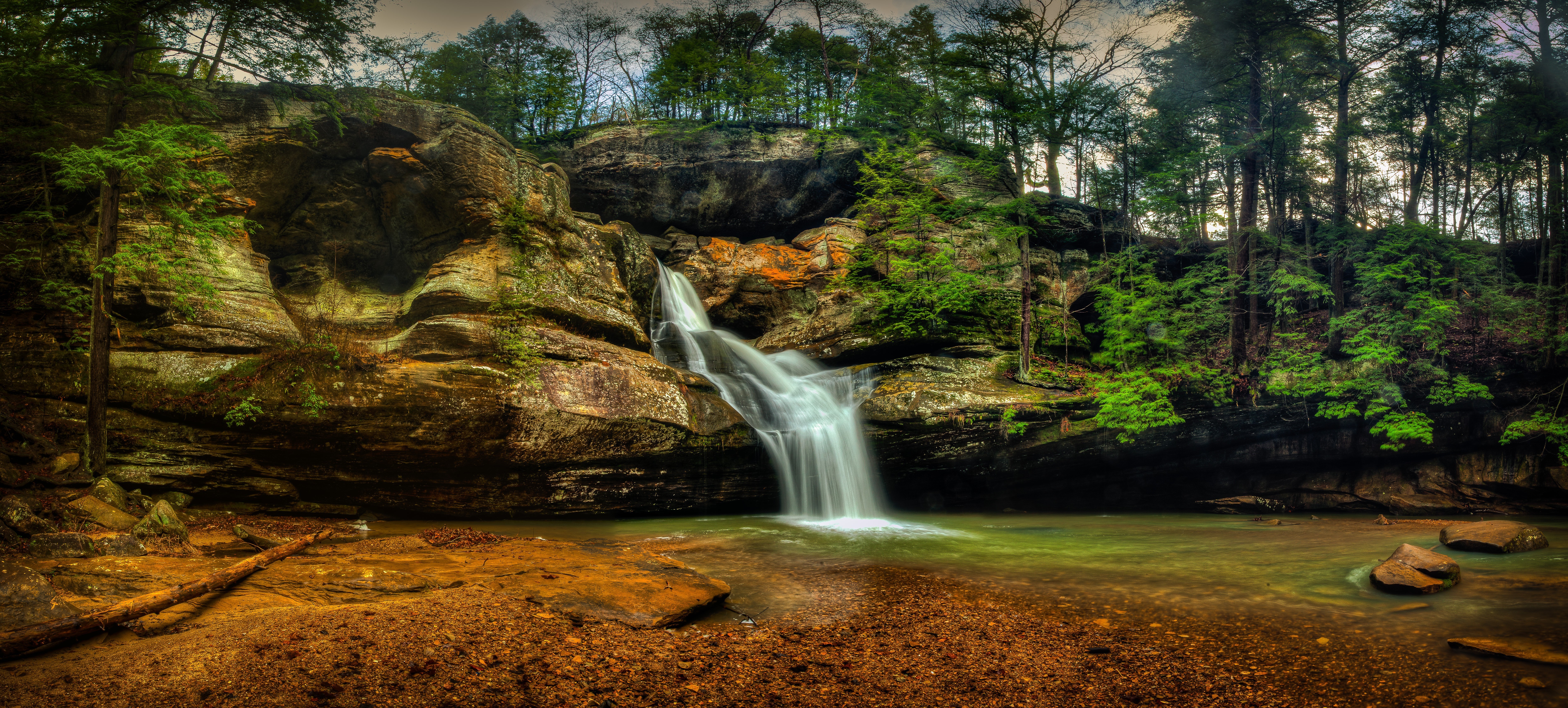 Waterfall at Hocking Hills State Park, USA HD Wallpaper