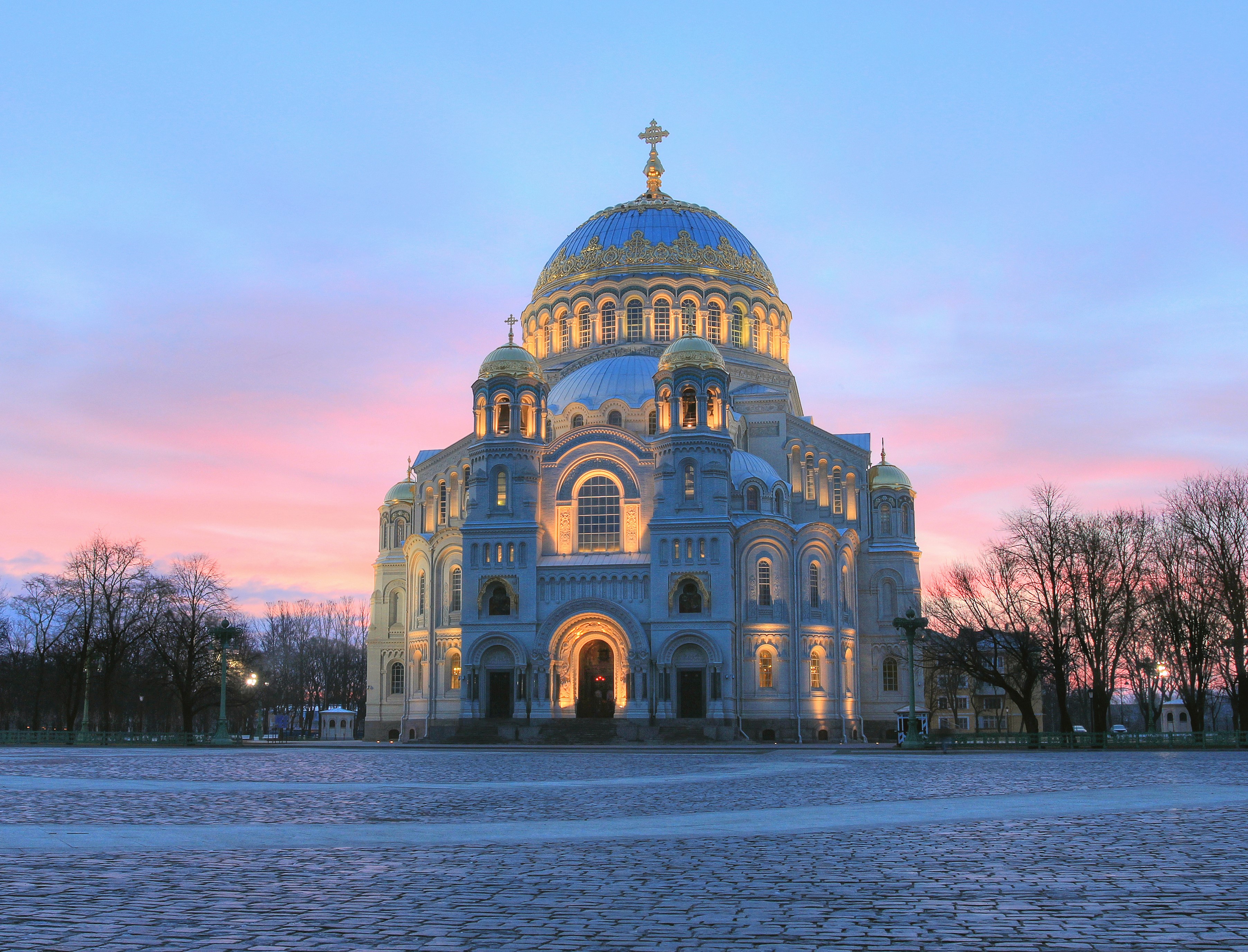Naval Cathedral of Saint Nicholas in Kronstadt, Russia HD Wallpaper