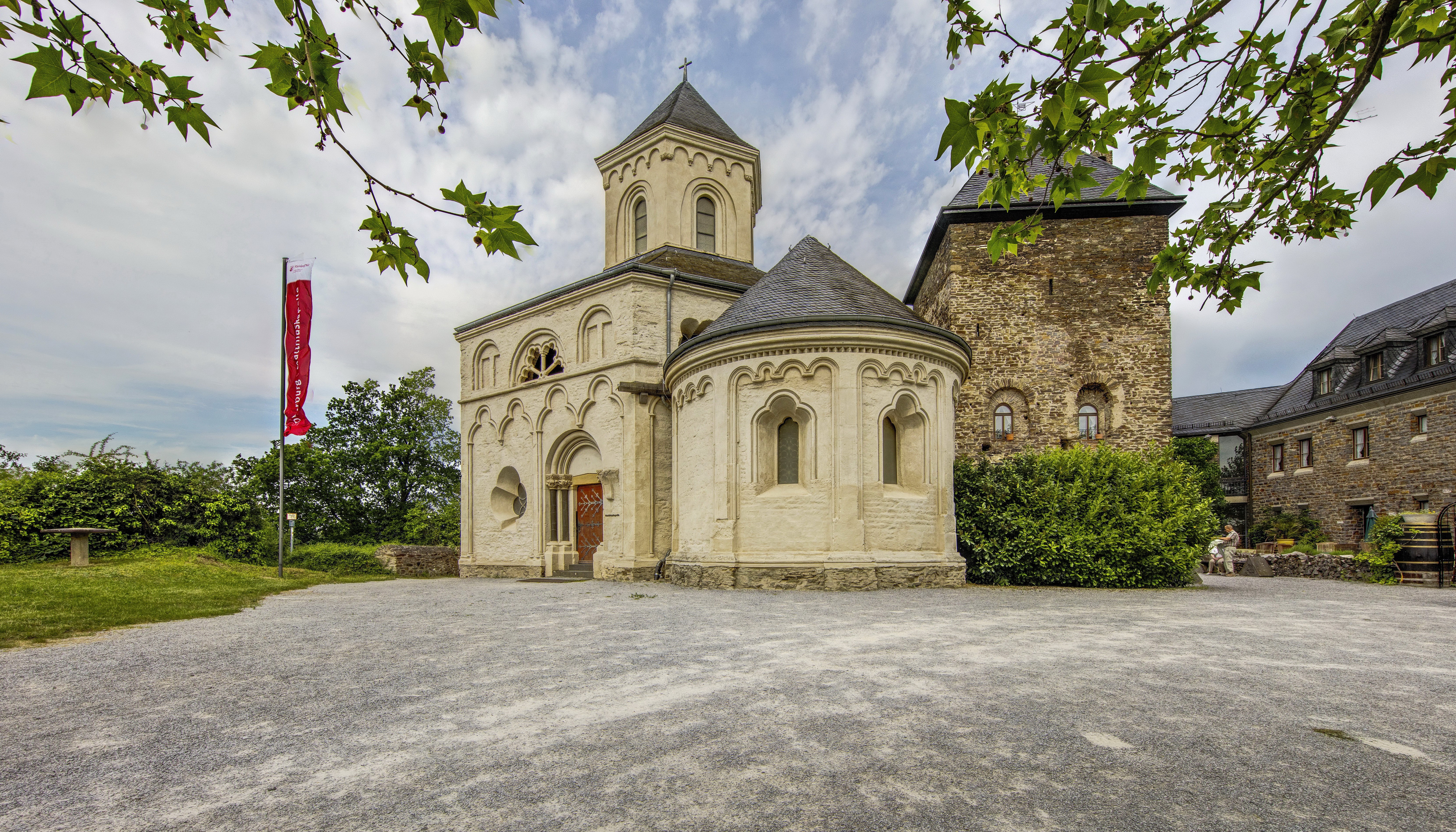 Sankt Matthias Kapelle Kobern-Gondorf, Germany HD Wallpaper