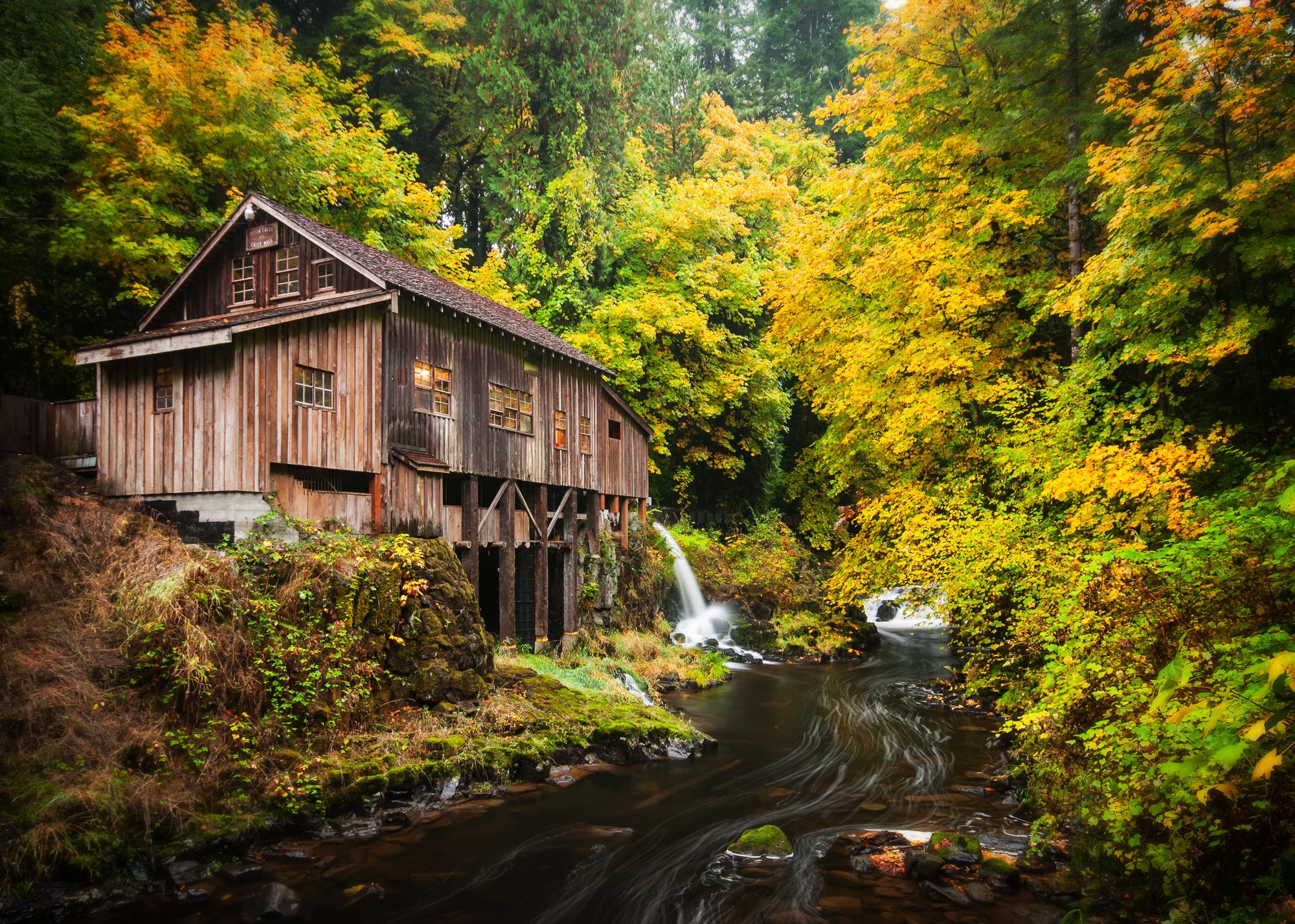 Cedar Creek Grist Mill in Autumn, Washington HD Wallpaper