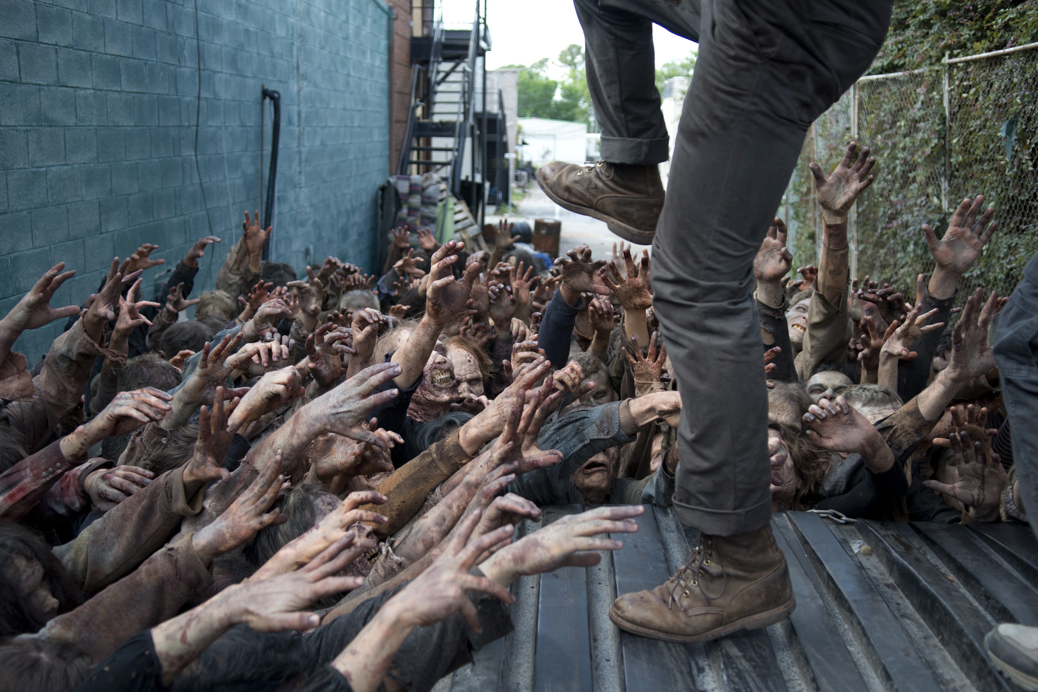 The Walking Dead TV Zombie Horde HD Wallpaper