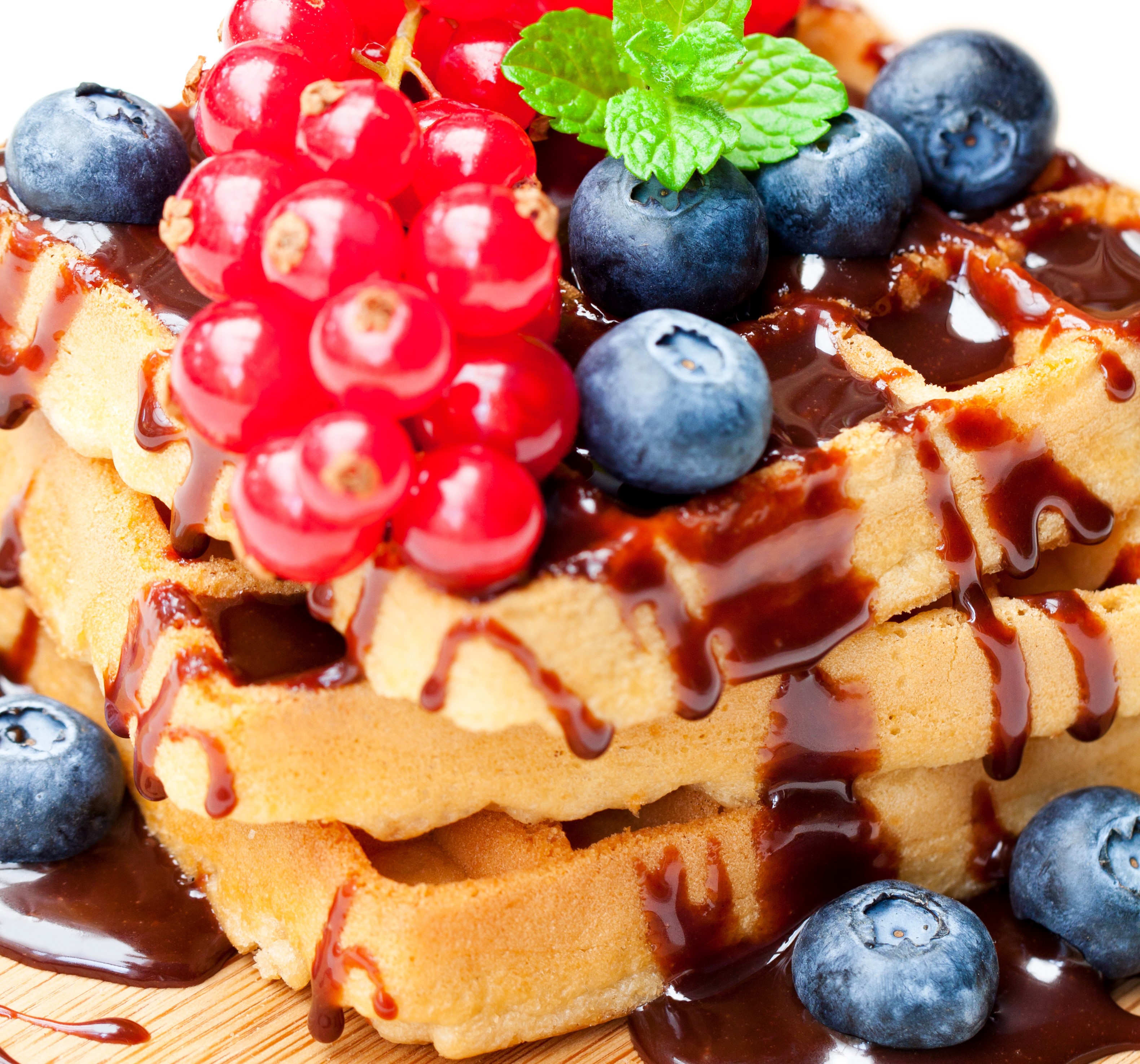 Stack of waffles with blueberries and currants HD Wallpaper