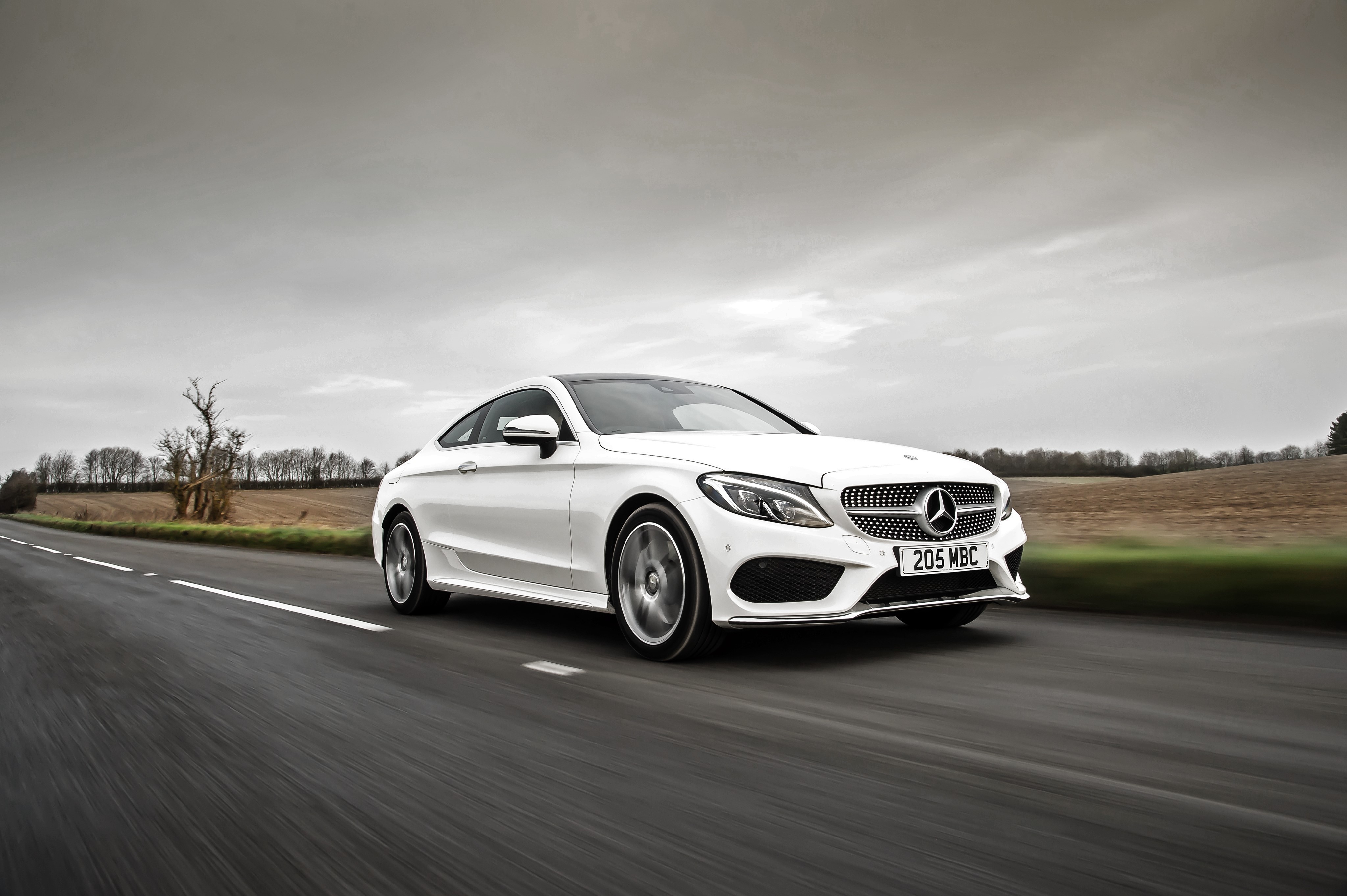 White Mercedes-Benz AMG C-Class Coupe C205 in Motion HD Wallpaper