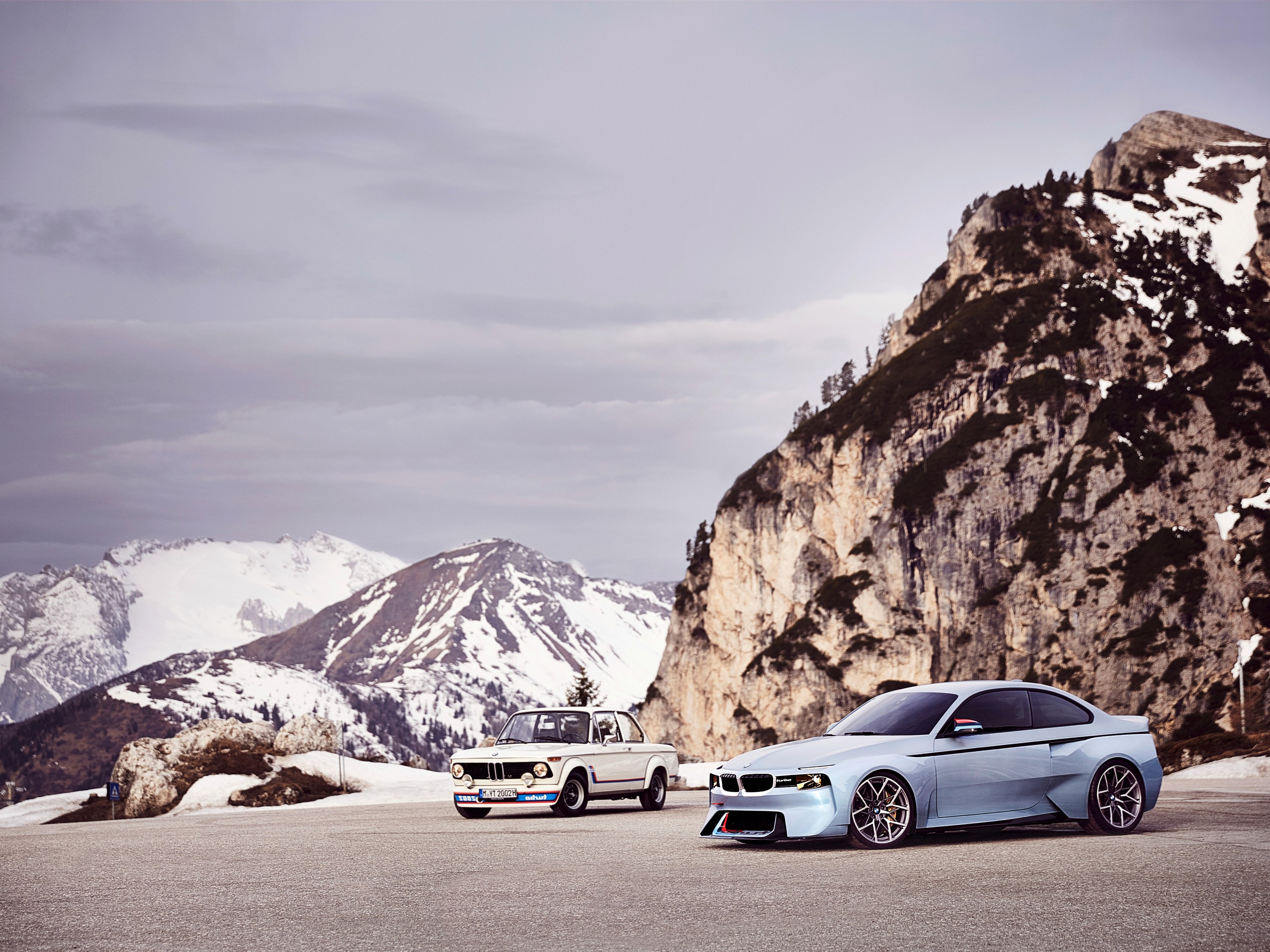 BMW 2002 Hommage and BMW 02 Series cars in mountains HD Wallpaper