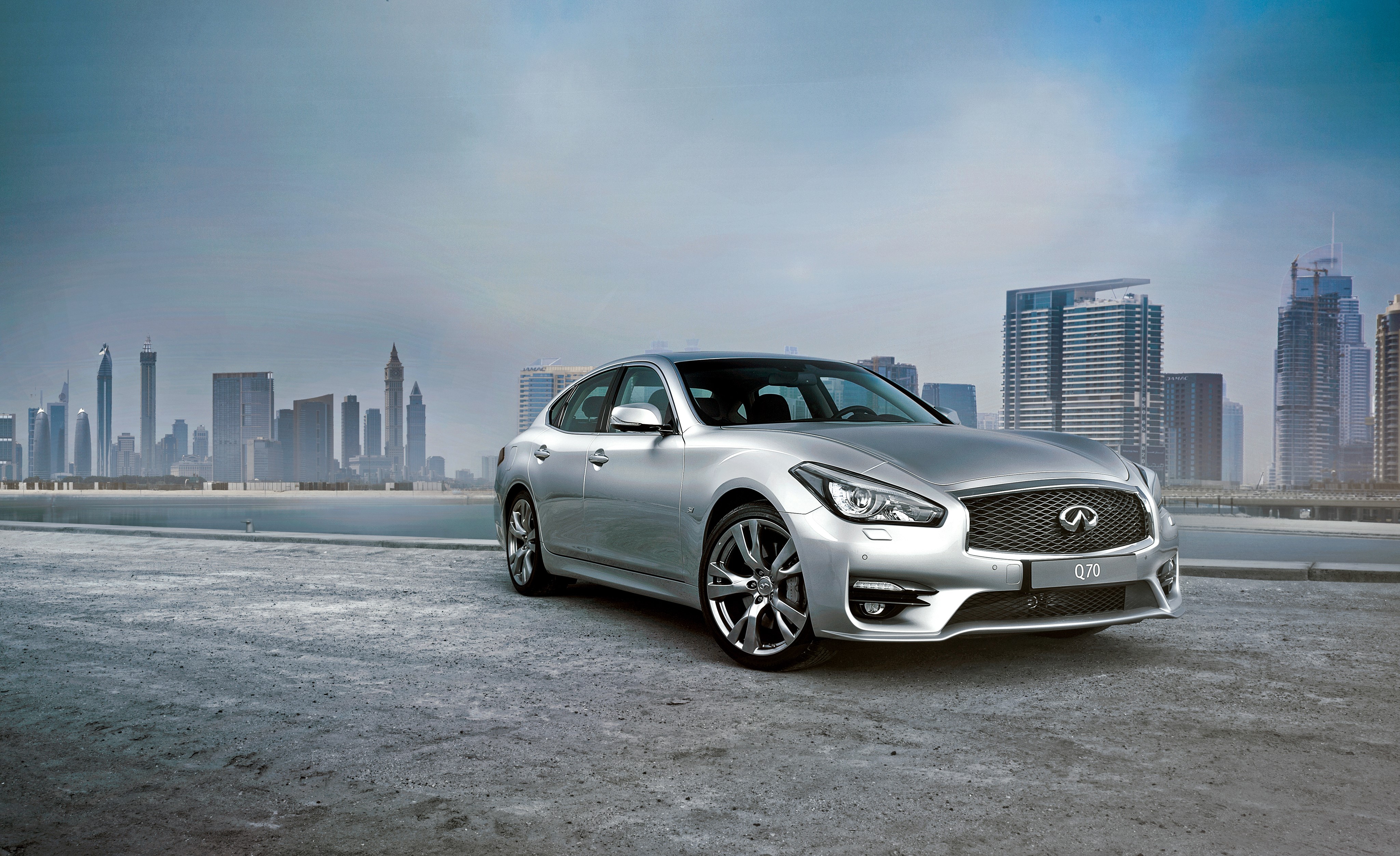 Silver 2015 Infiniti Q70 in Dubai HD Wallpaper