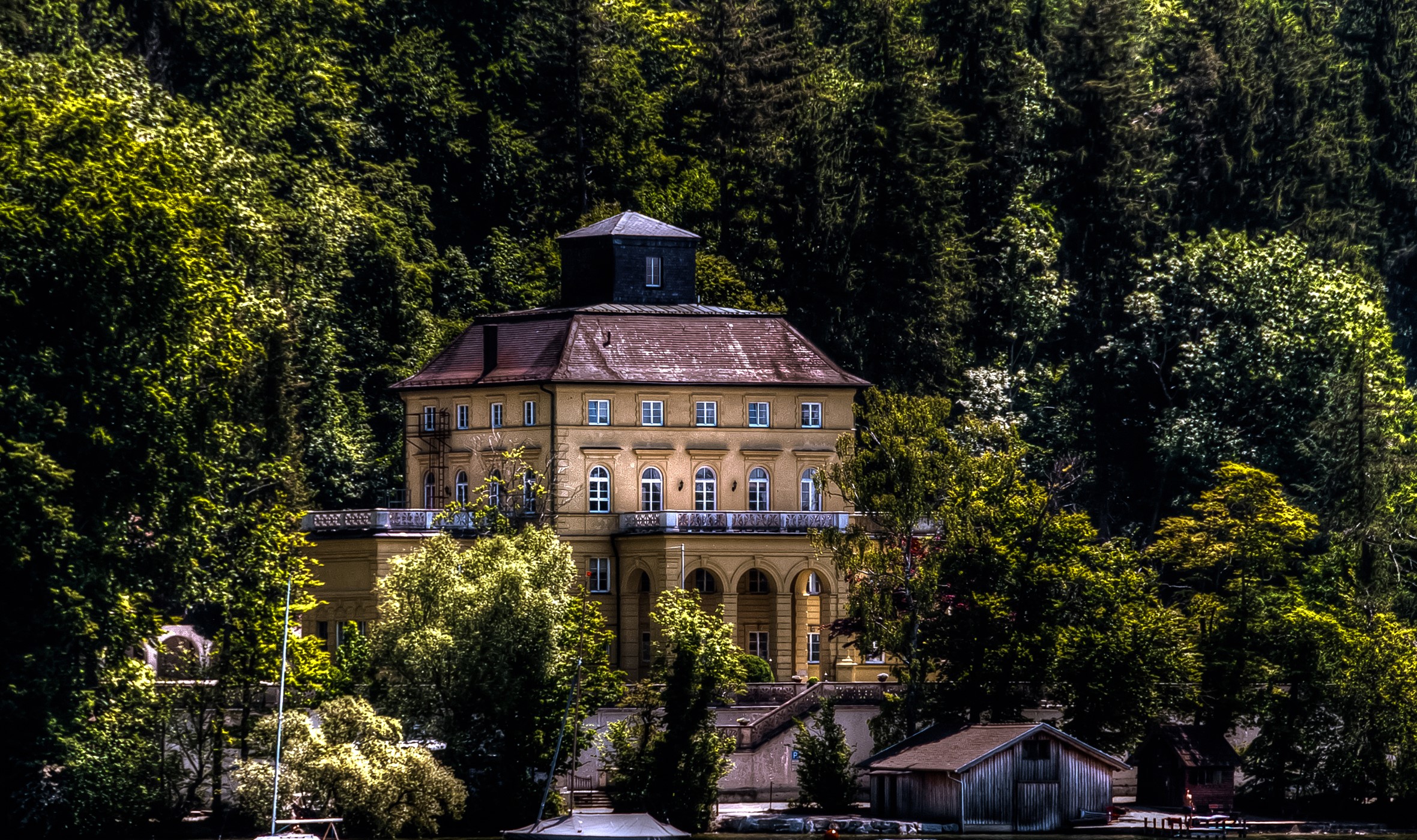 Castle in Allmannshausen, Bavaria, Germany surrounded by trees HD Wallpaper