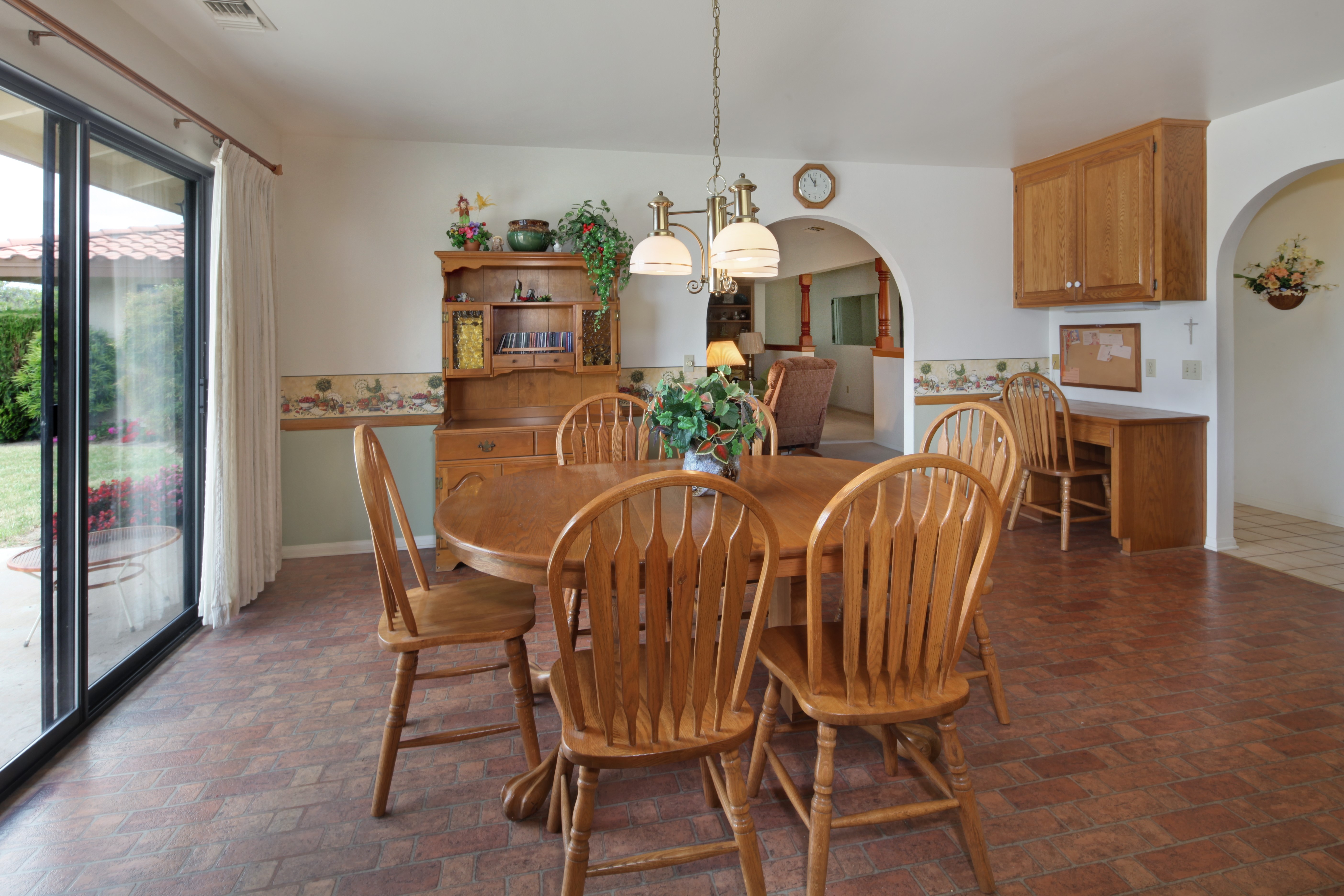 Dining Room with Table and Chairs HD Wallpaper