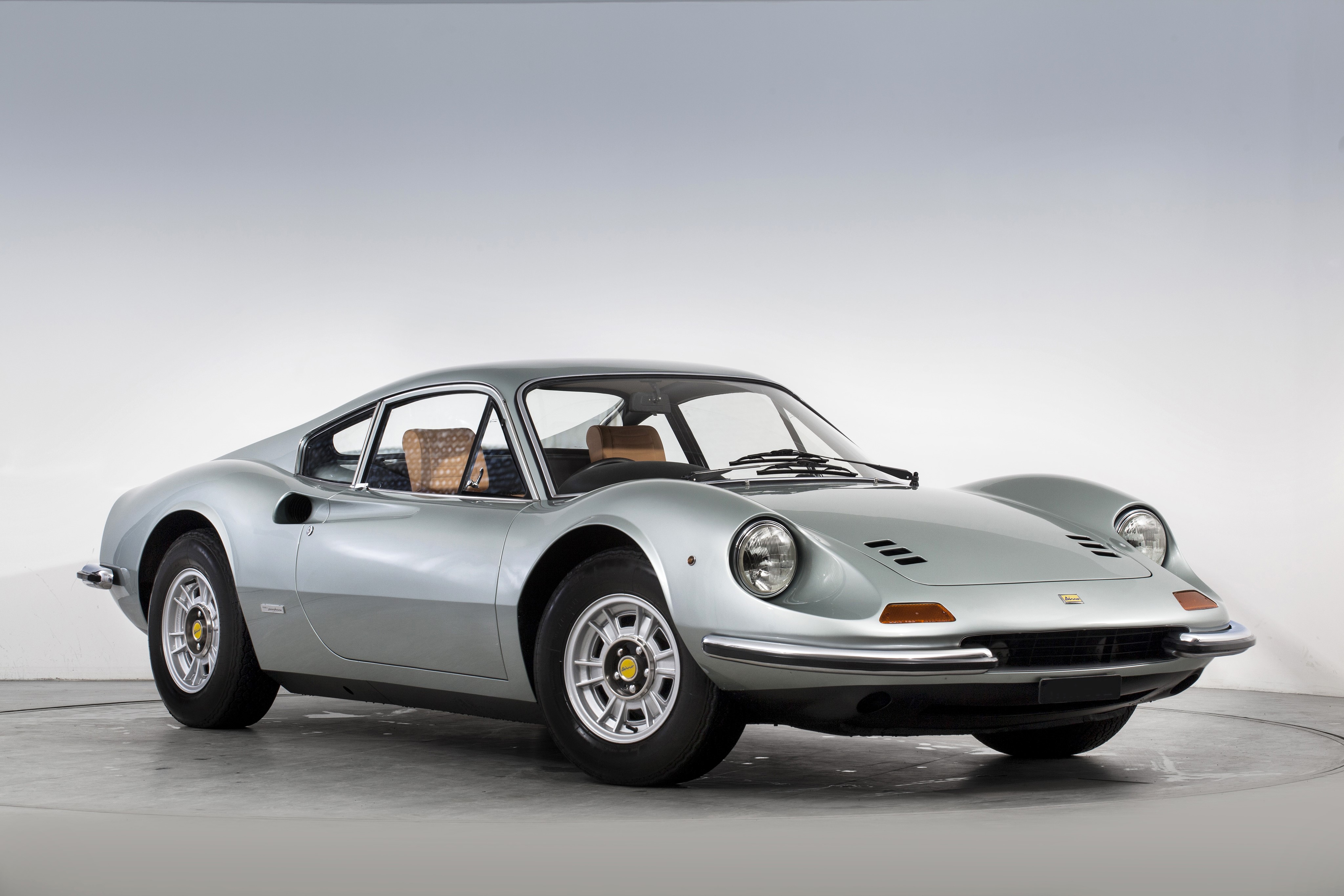 1971-74 Dino 246 GT UK-spec Silver HD Wallpaper